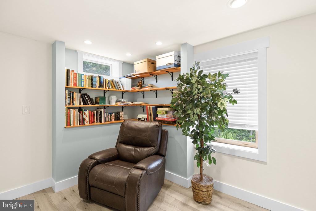 104 HALF PENNY LANE