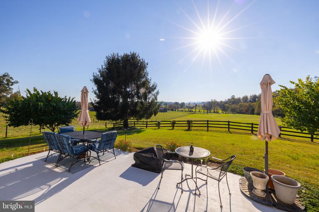 5809 RIDGEVIEW ROAD