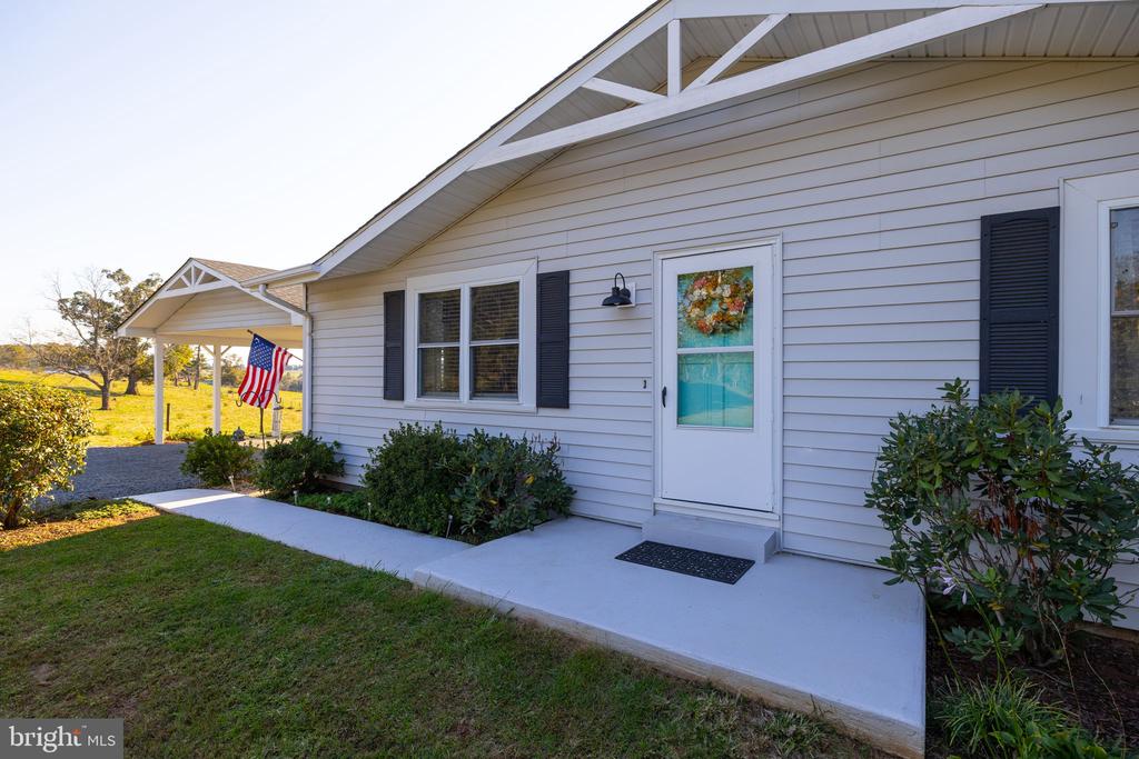 5809 RIDGEVIEW ROAD