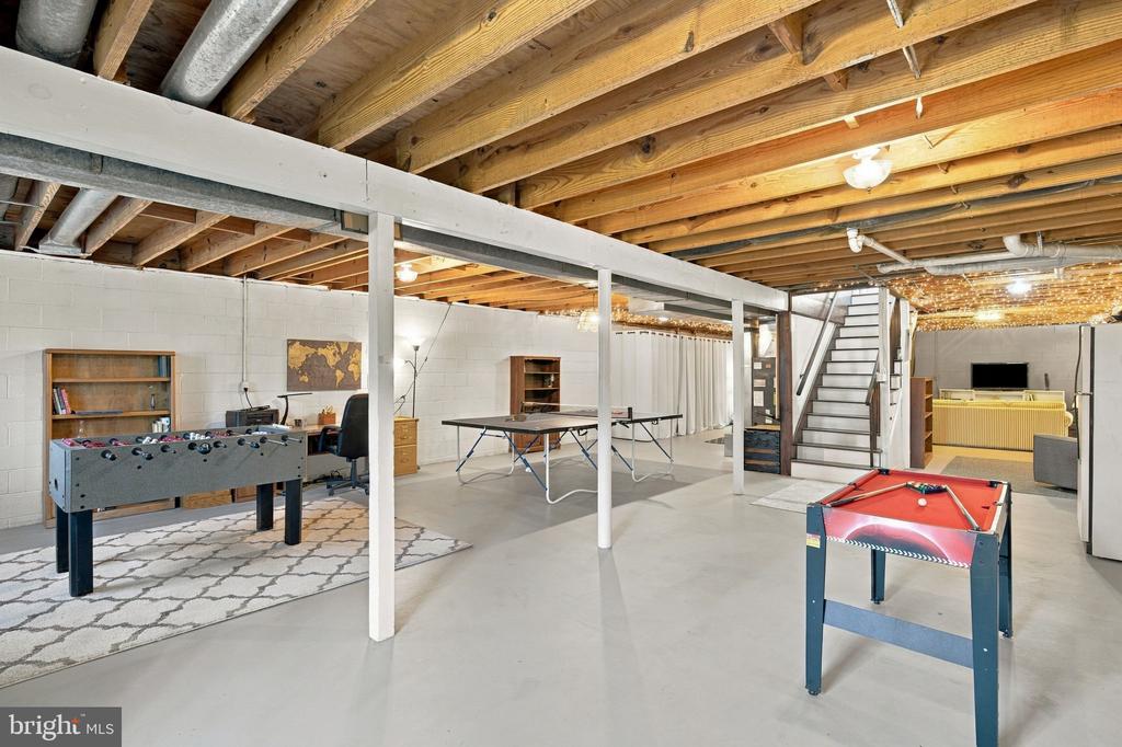 5809 RIDGEVIEW ROAD