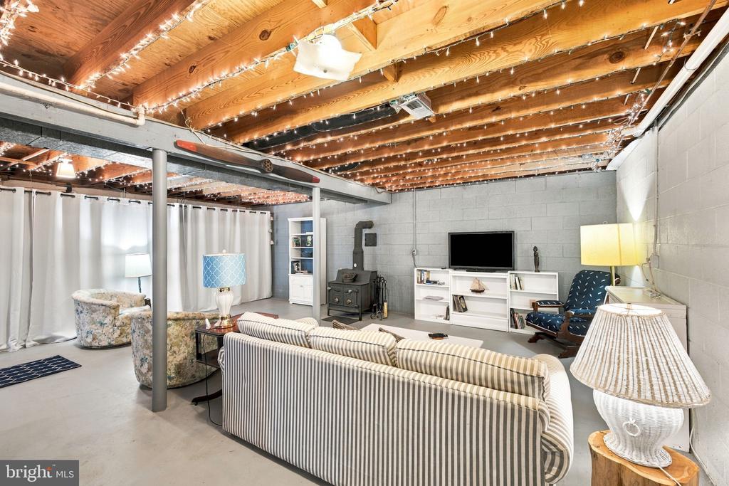 5809 RIDGEVIEW ROAD
