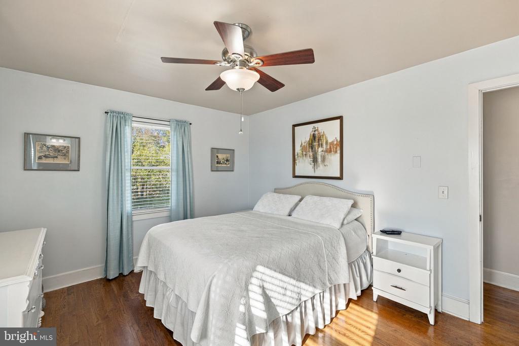 5809 RIDGEVIEW ROAD