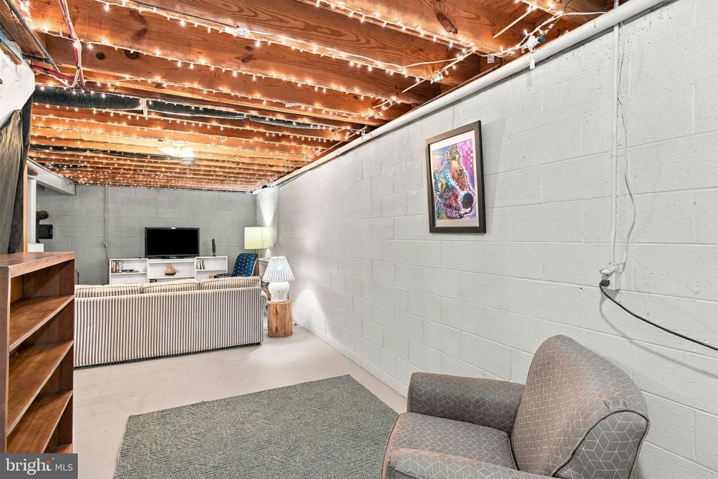 5809 RIDGEVIEW ROAD