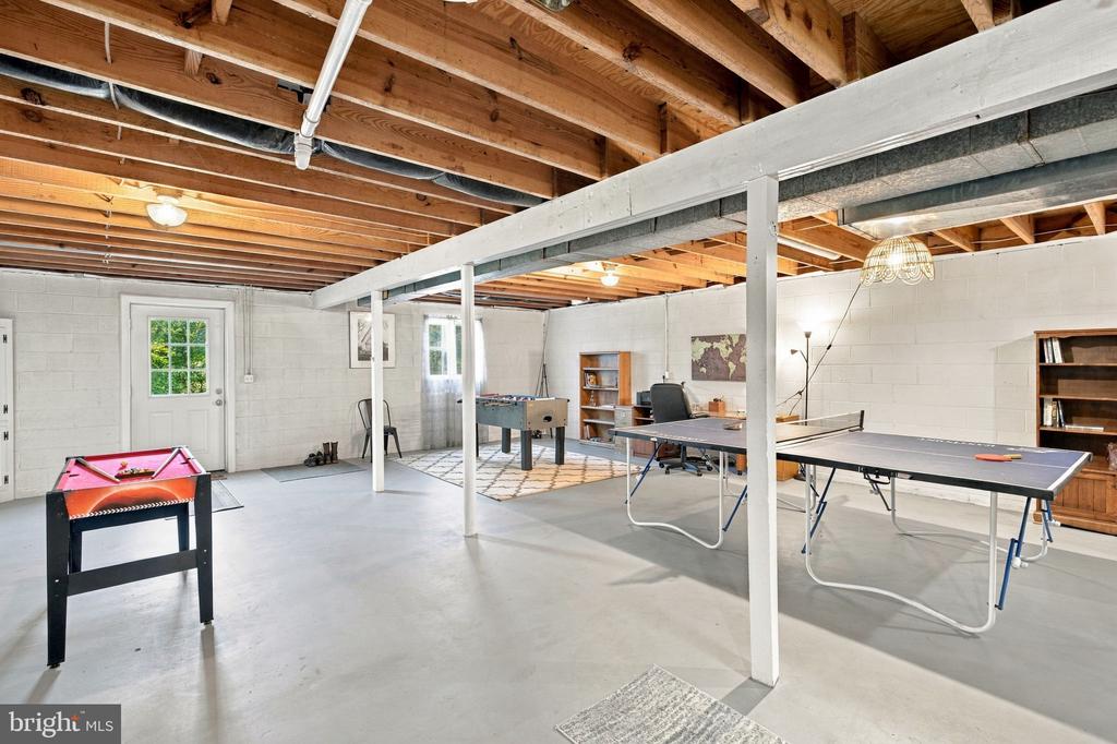 5809 RIDGEVIEW ROAD