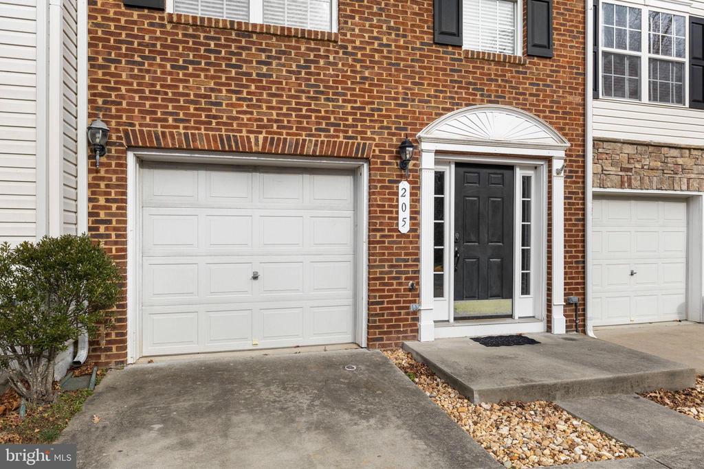 205 TRADEWINDS TERRACE