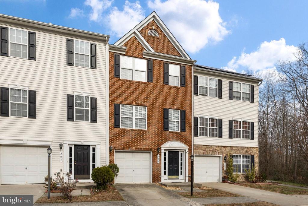 205 TRADEWINDS TERRACE