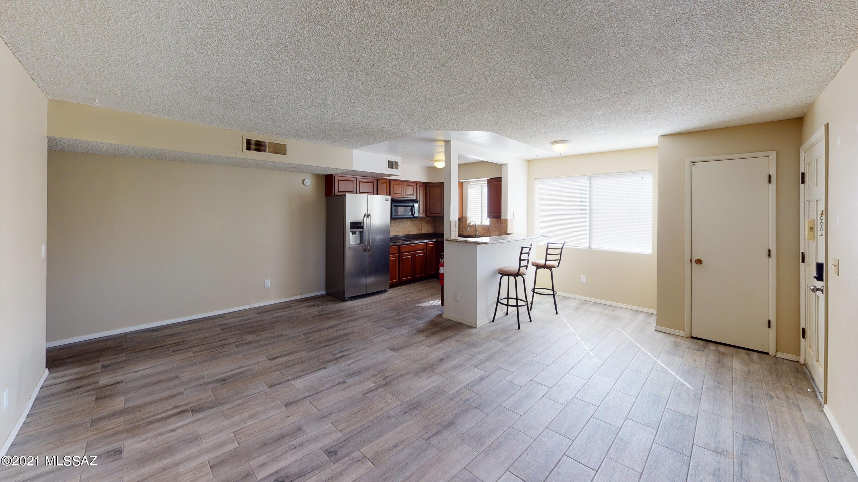 6509 E Calle La Paz Unit: D