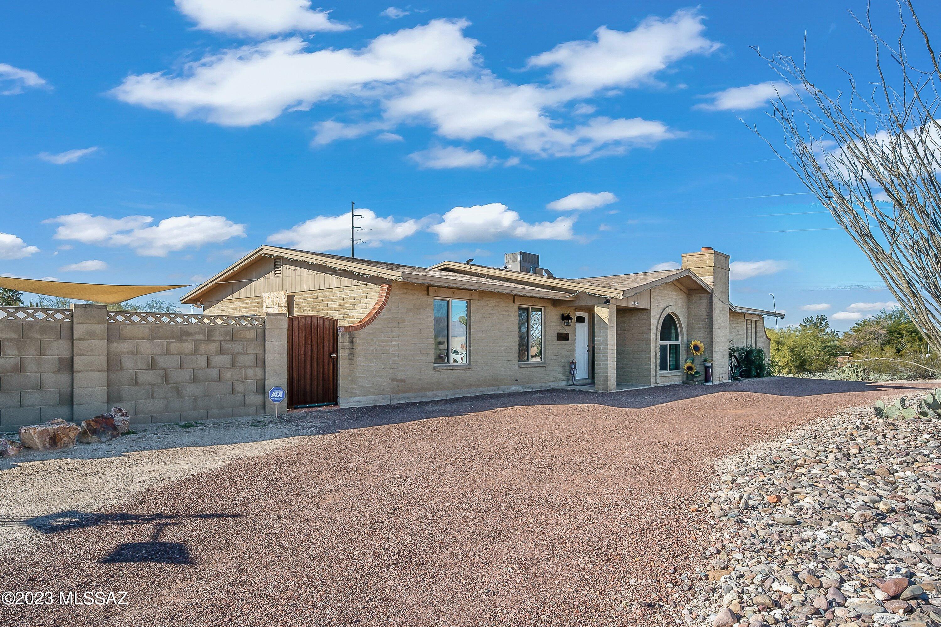 10302 E Calle Del Este