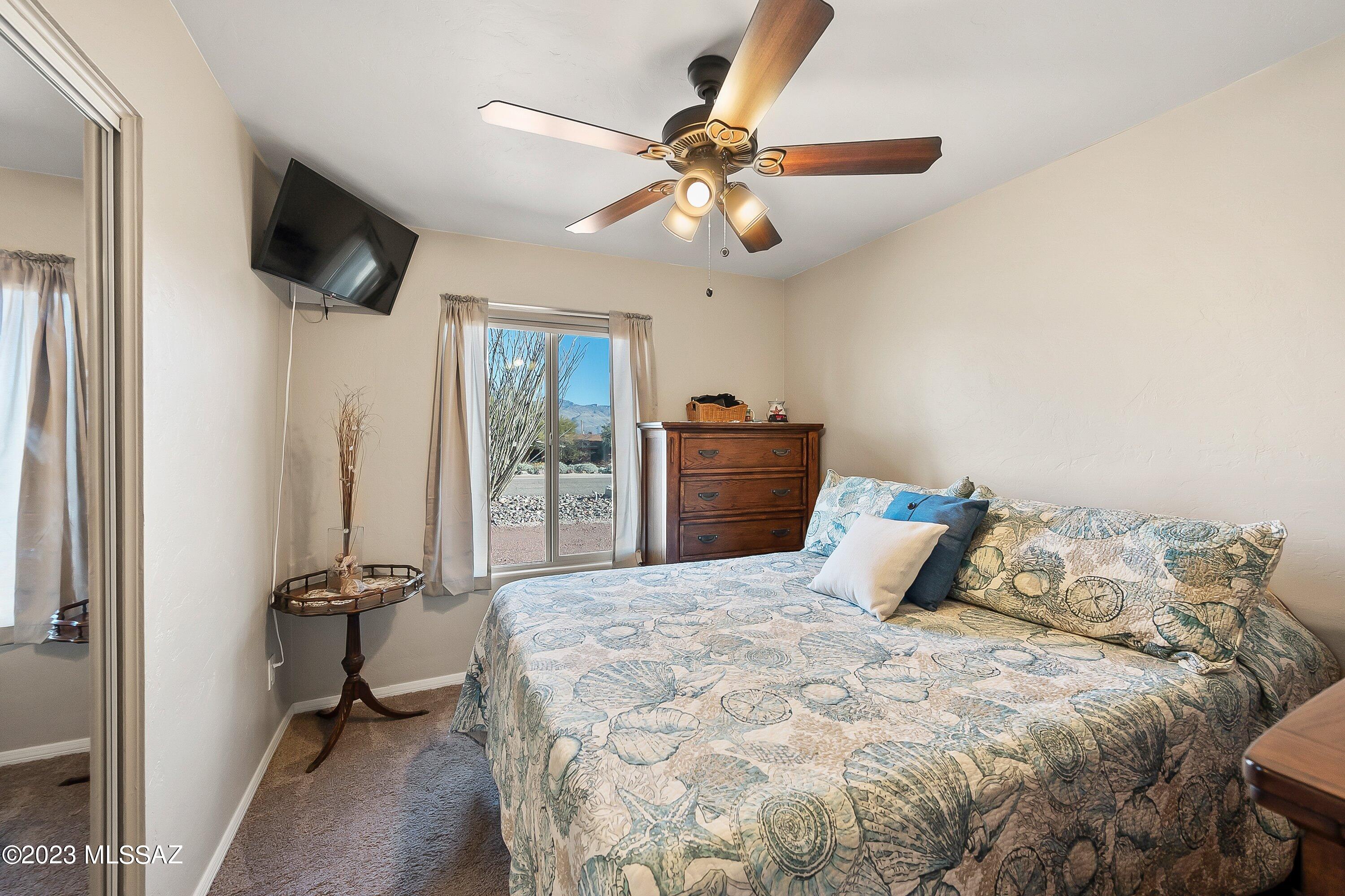 10302 E Calle Del Este