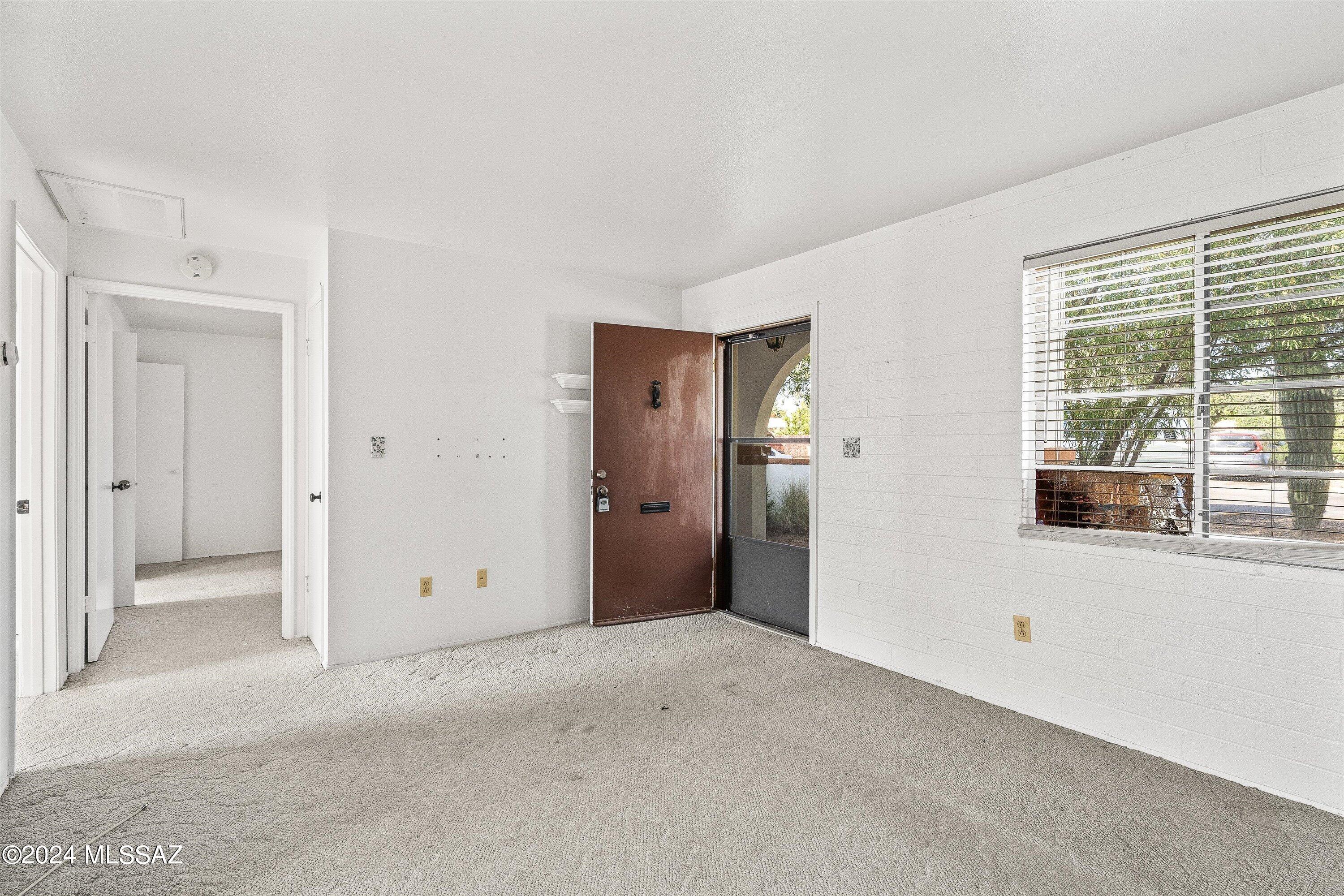 329 S Paseo Tierra