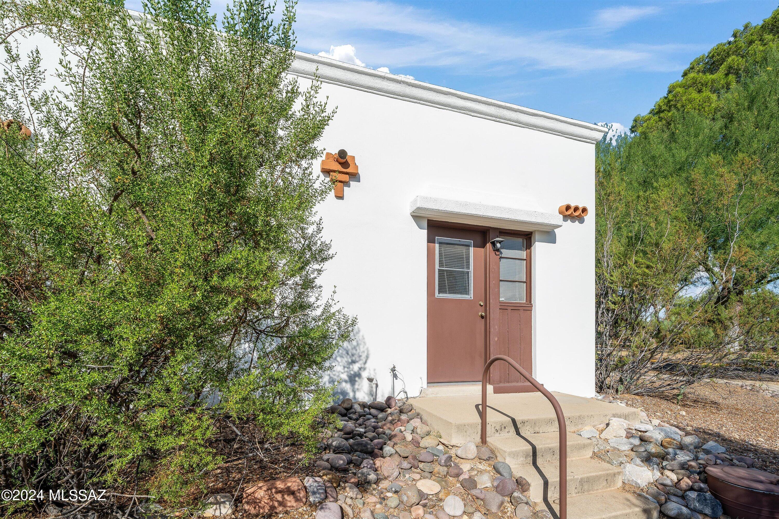 329 S Paseo Tierra