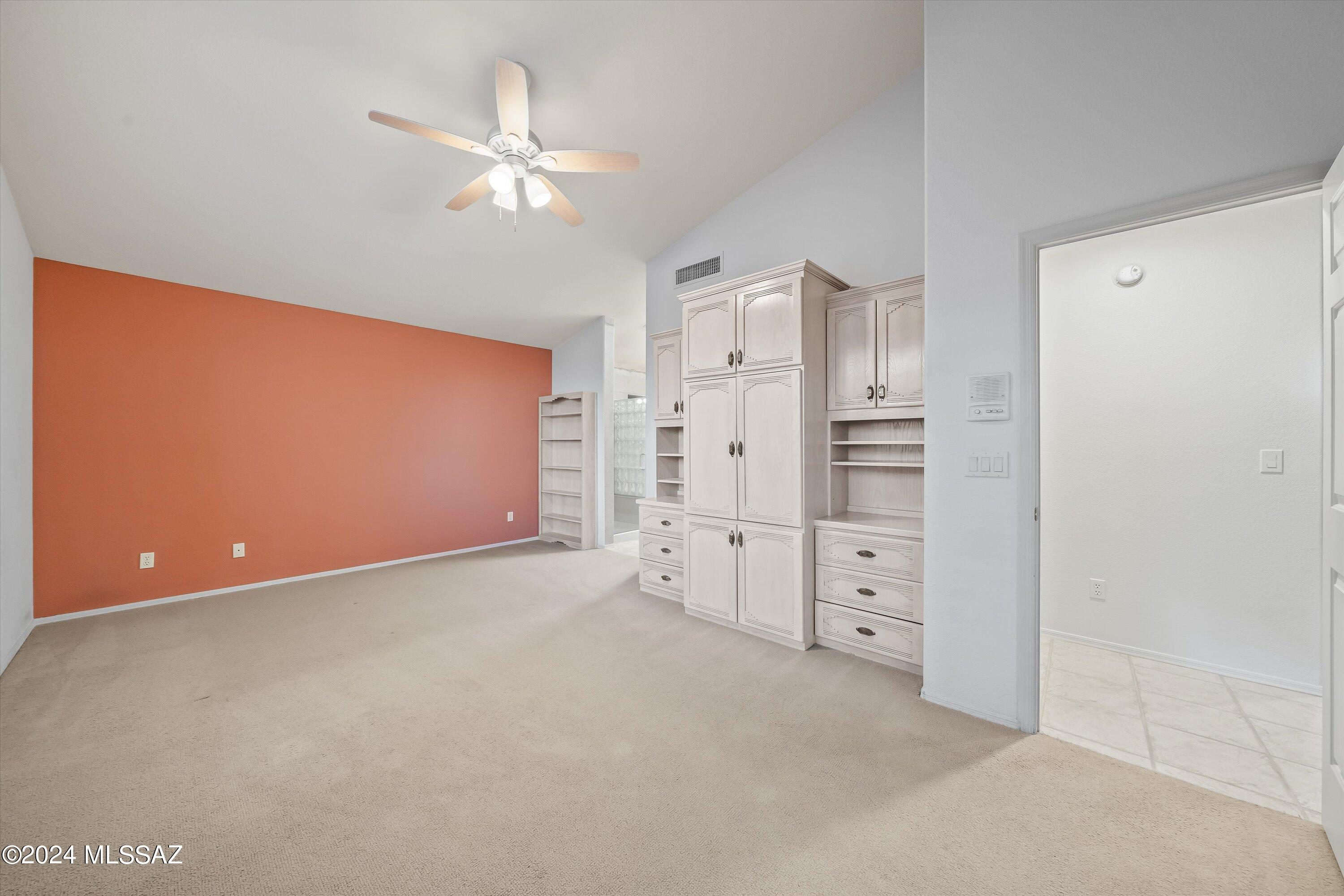 1527 W Sand Pebble Drive