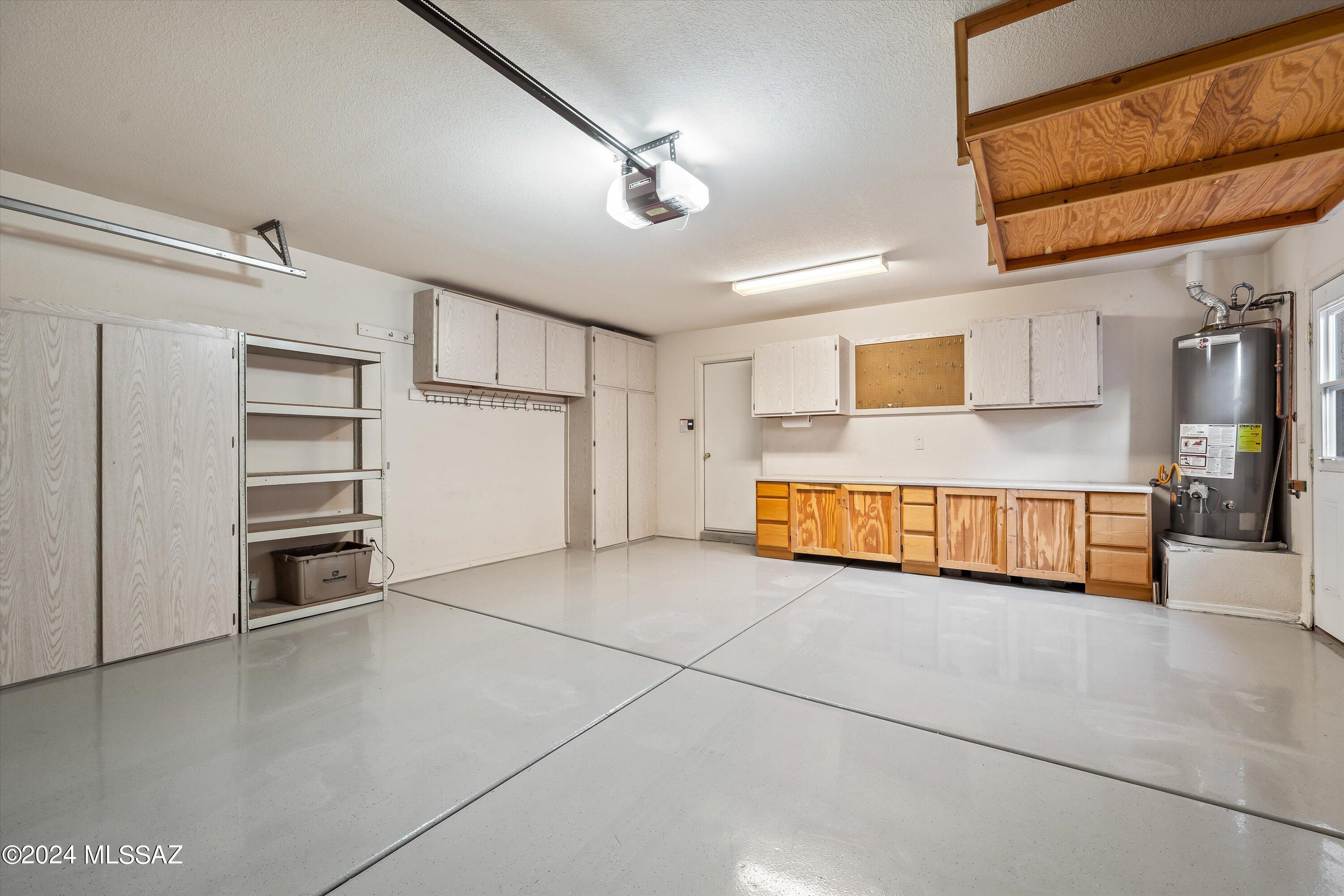 1527 W Sand Pebble Drive