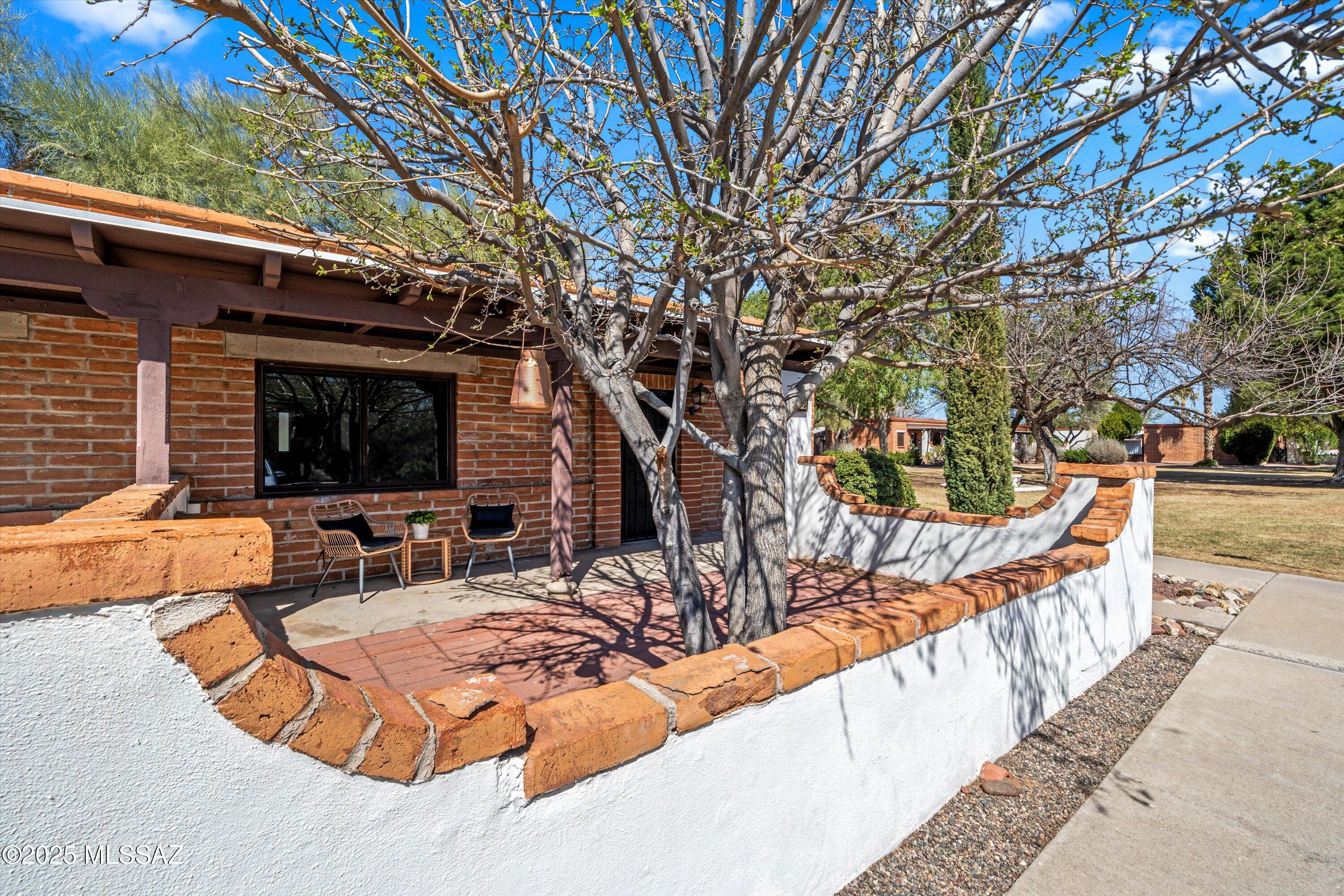 392 S Paseo Aguila Unit: UNIT D