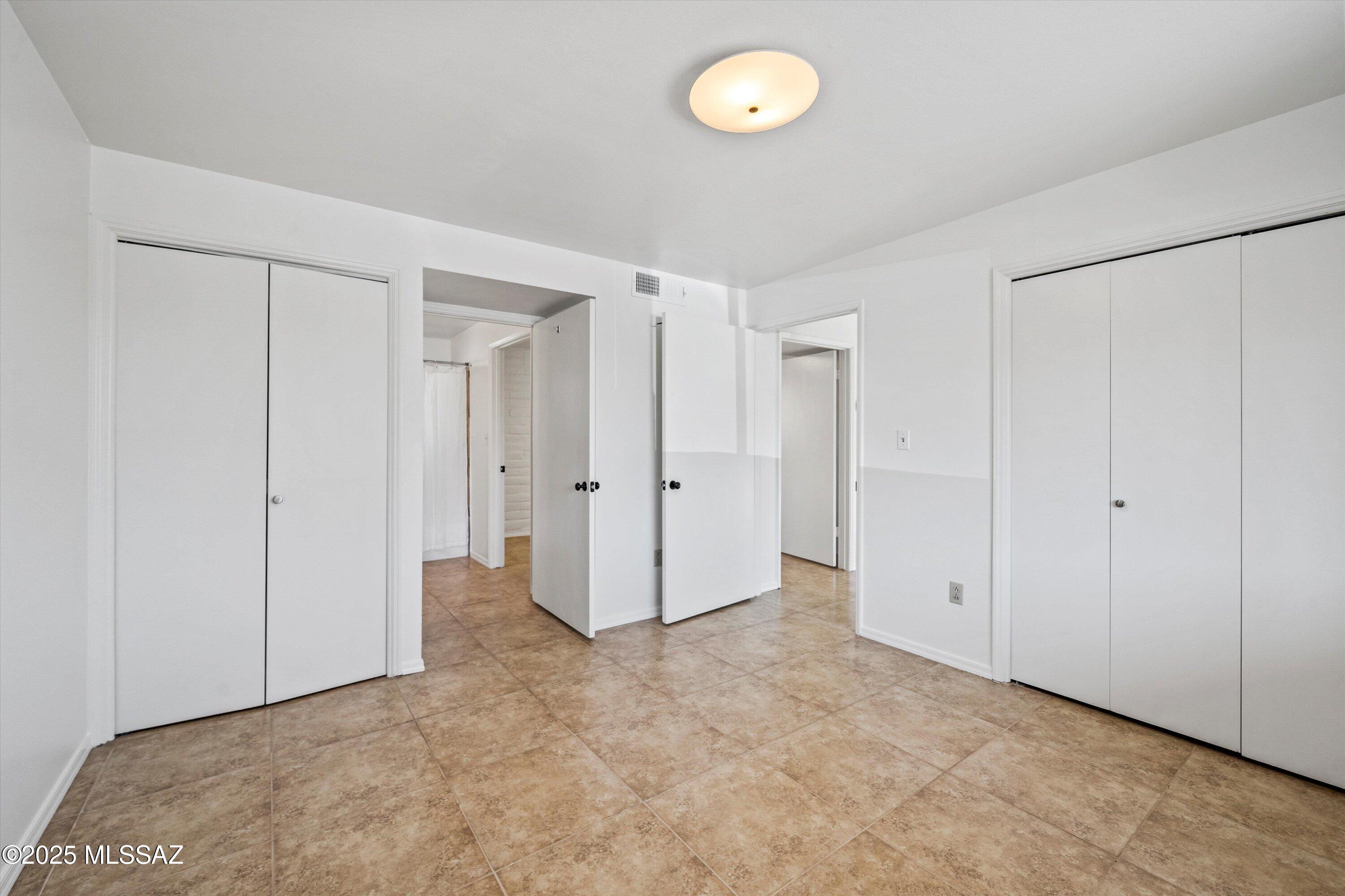 392 S Paseo Aguila Unit: UNIT D