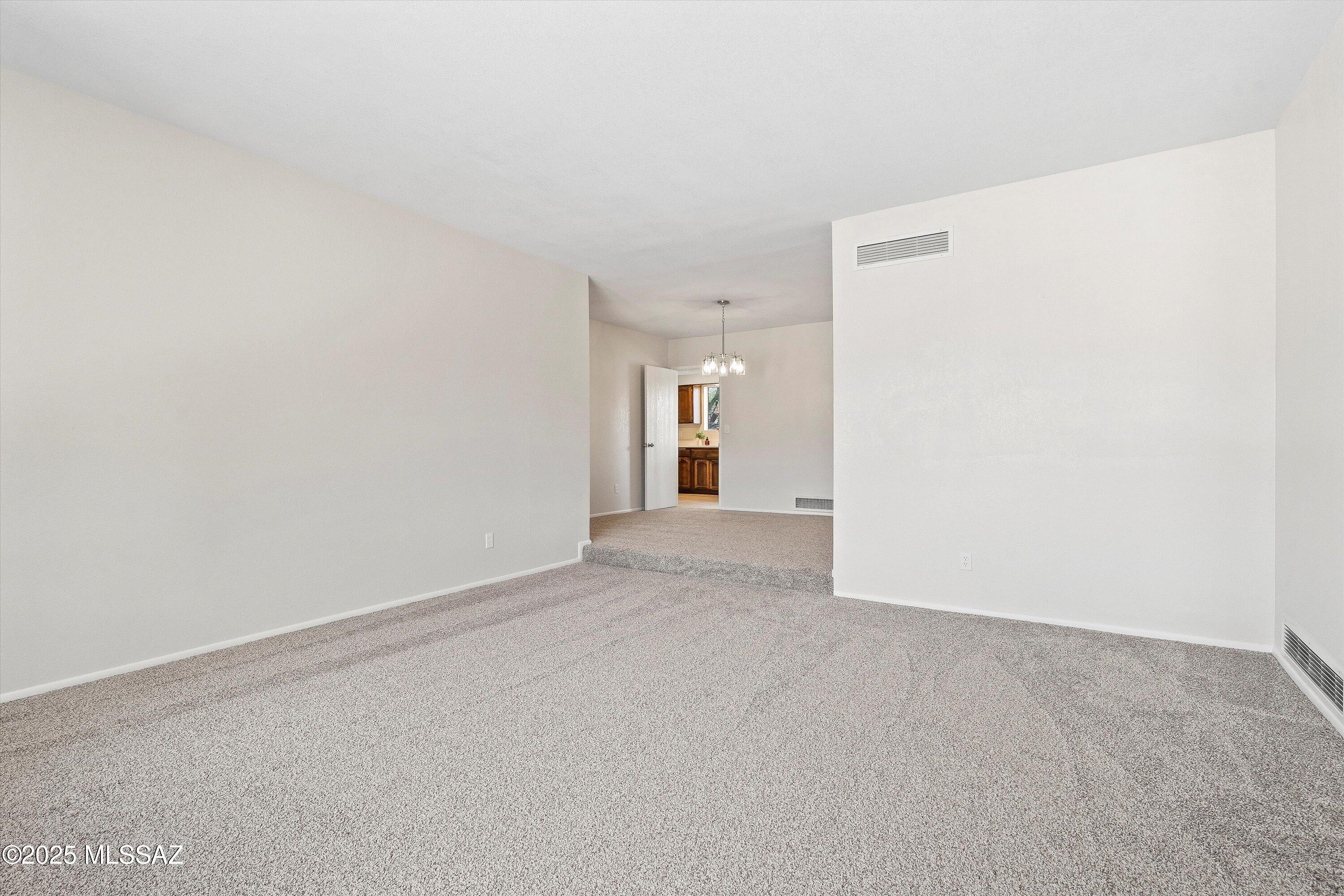 9422 E Barrudean Hills Street