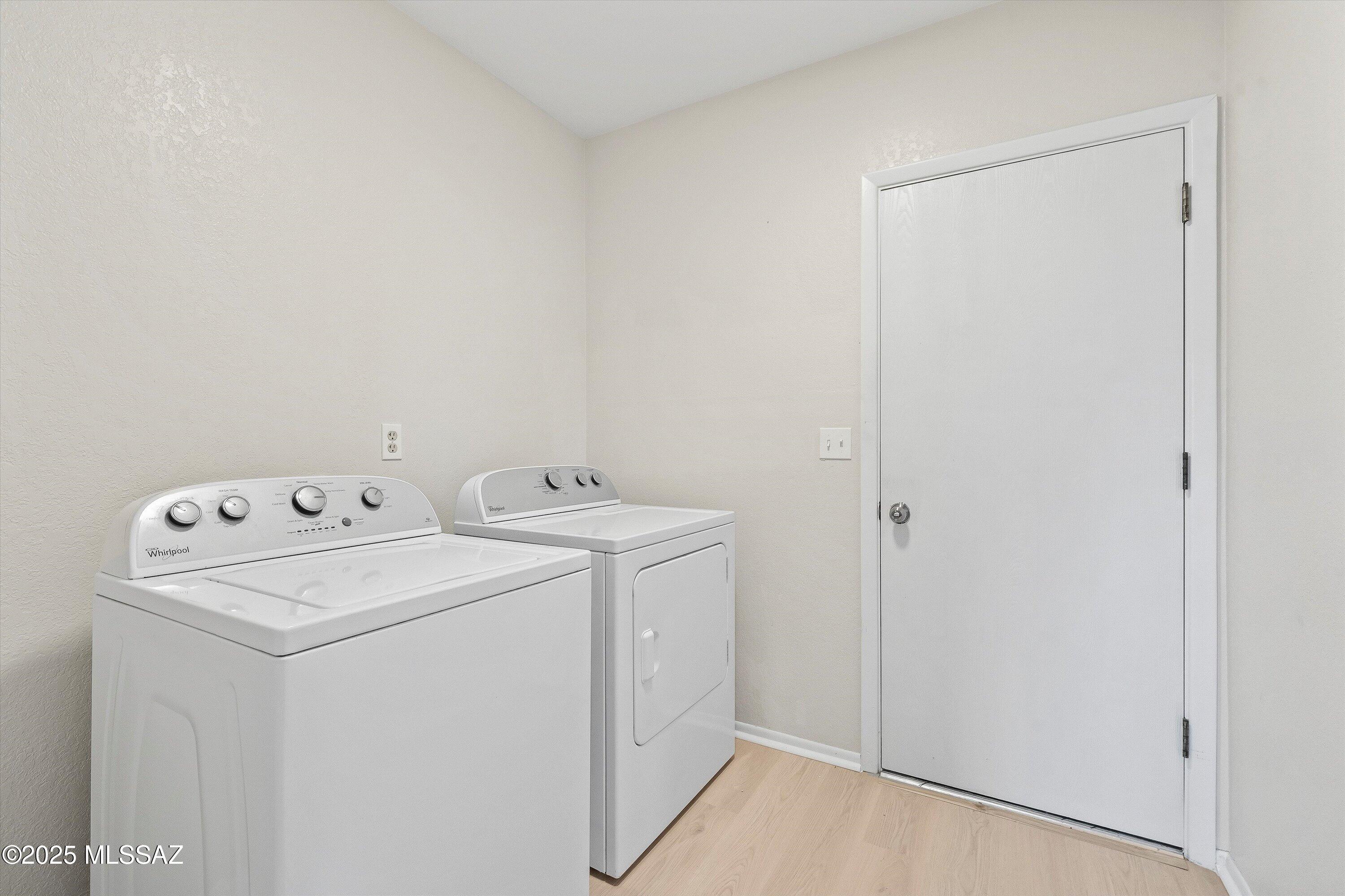 9422 E Barrudean Hills Street