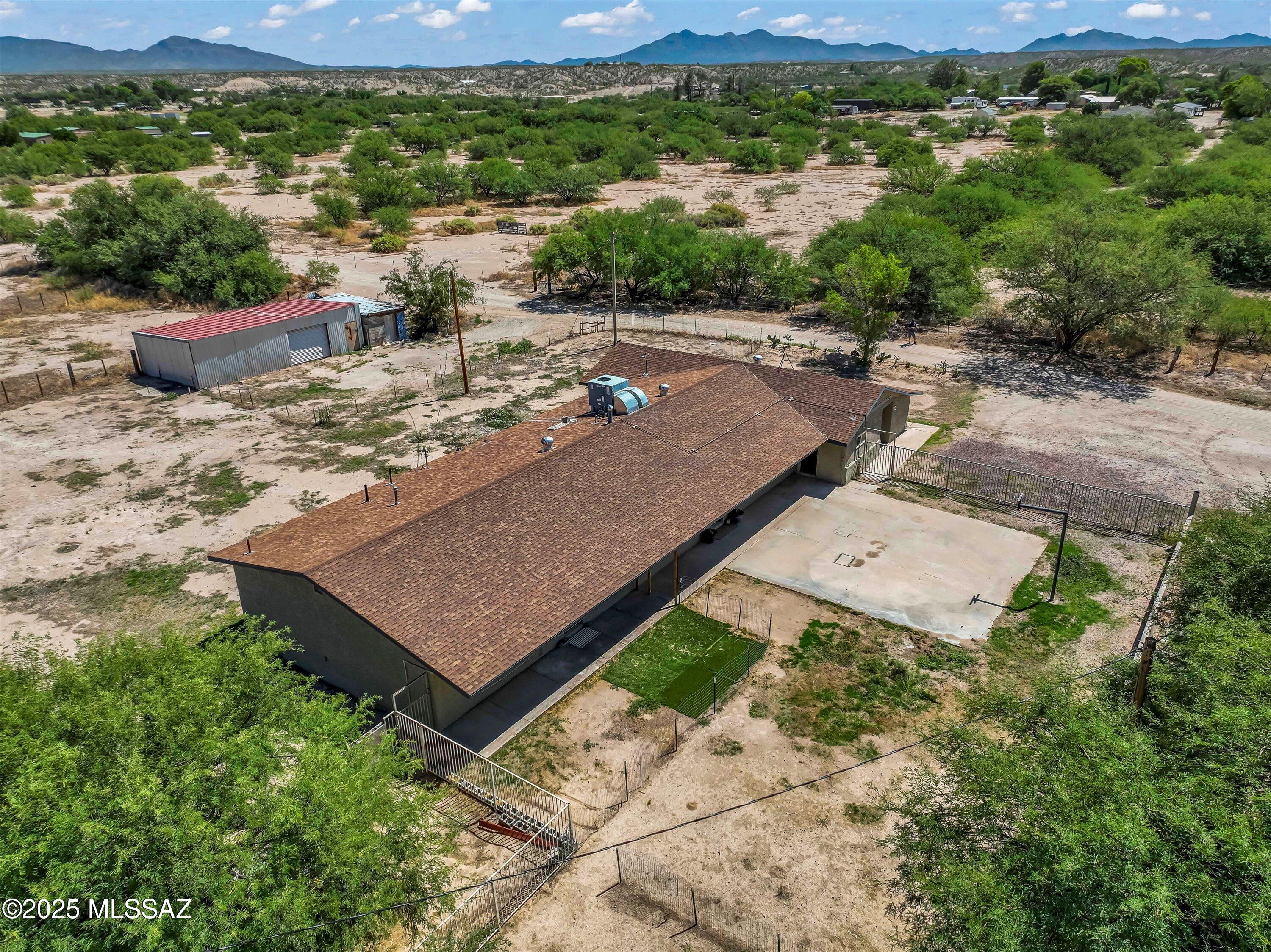 1438 N F Triangle Lane