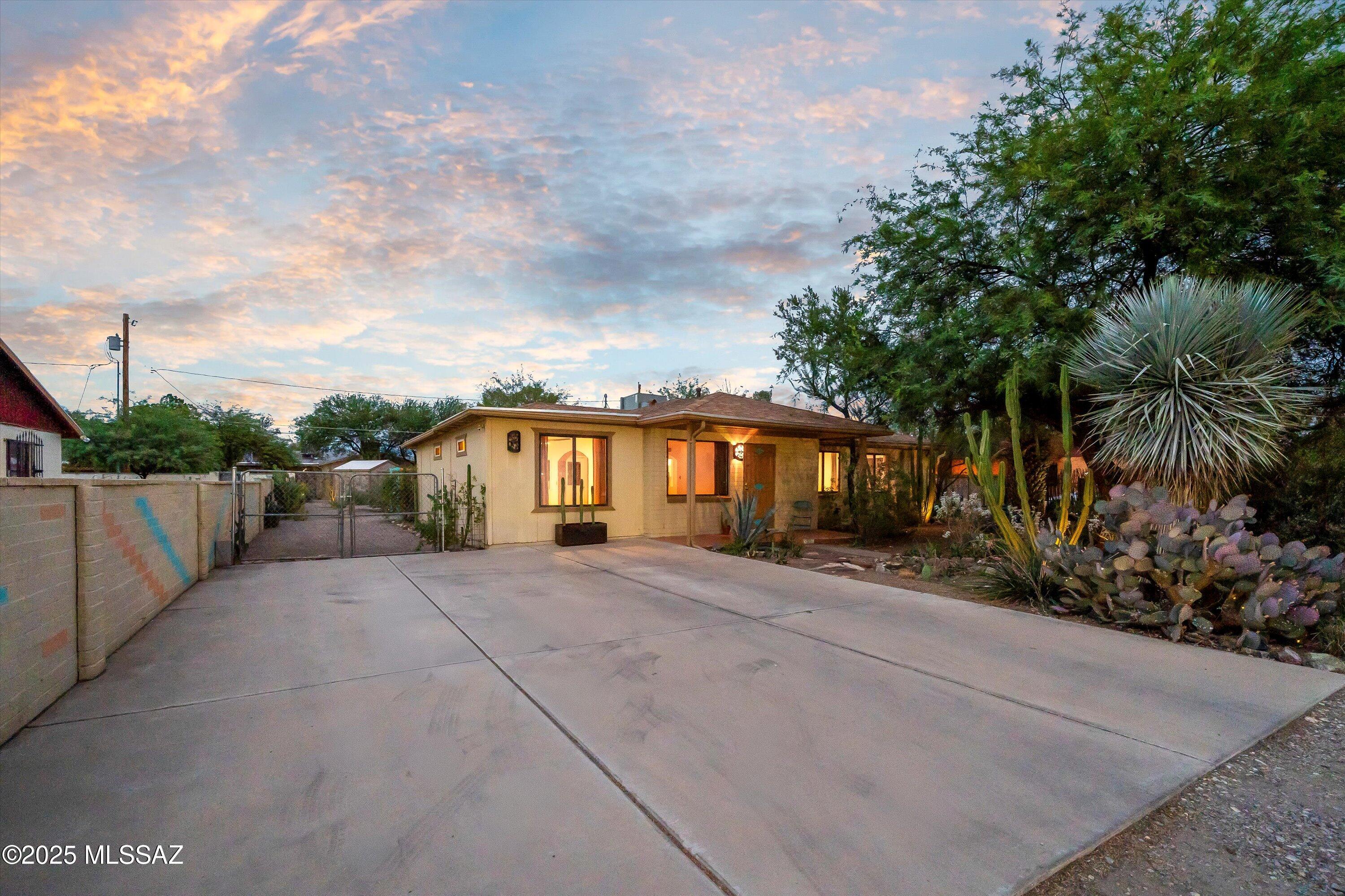 421 S Columbus Boulevard