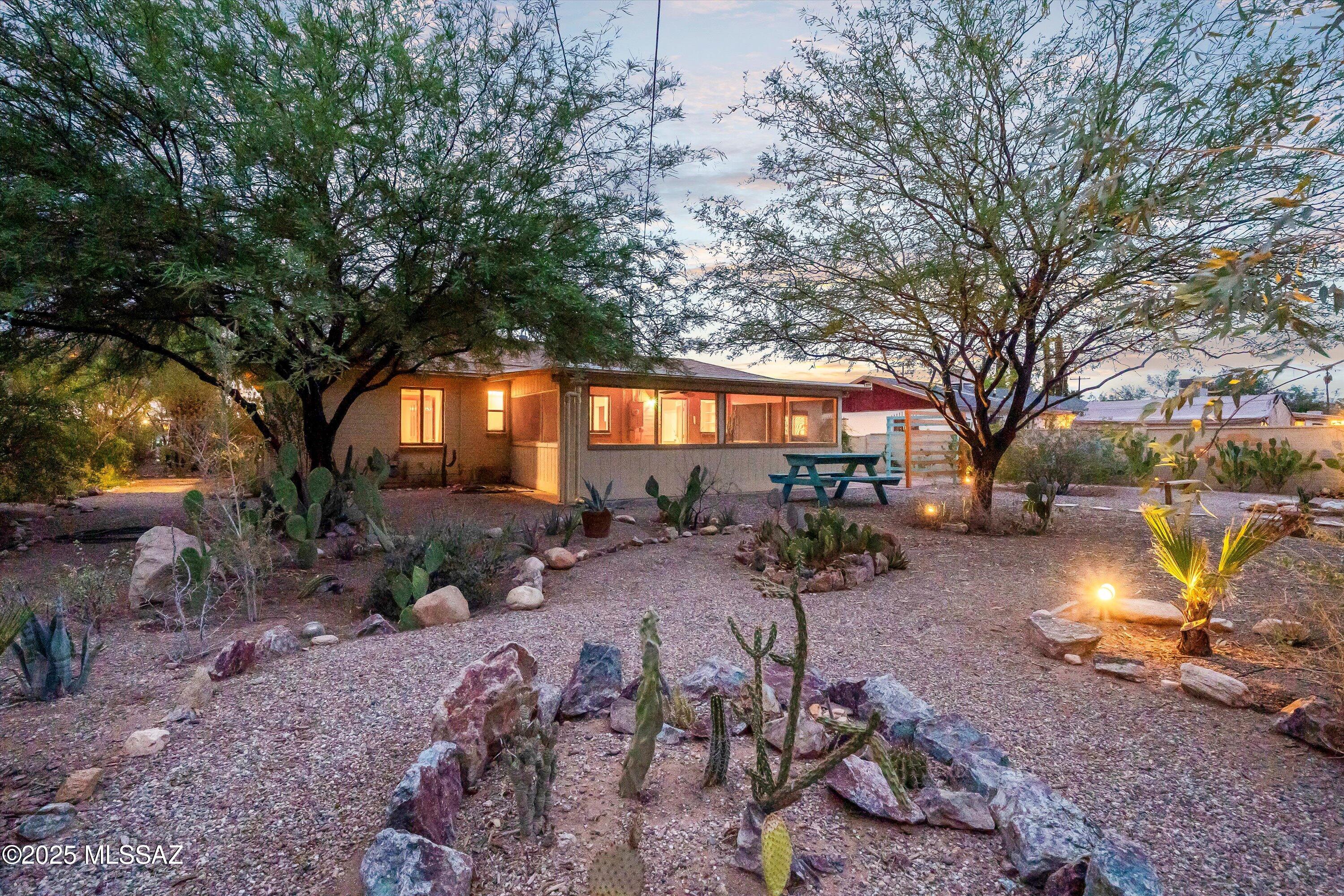 421 S Columbus Boulevard