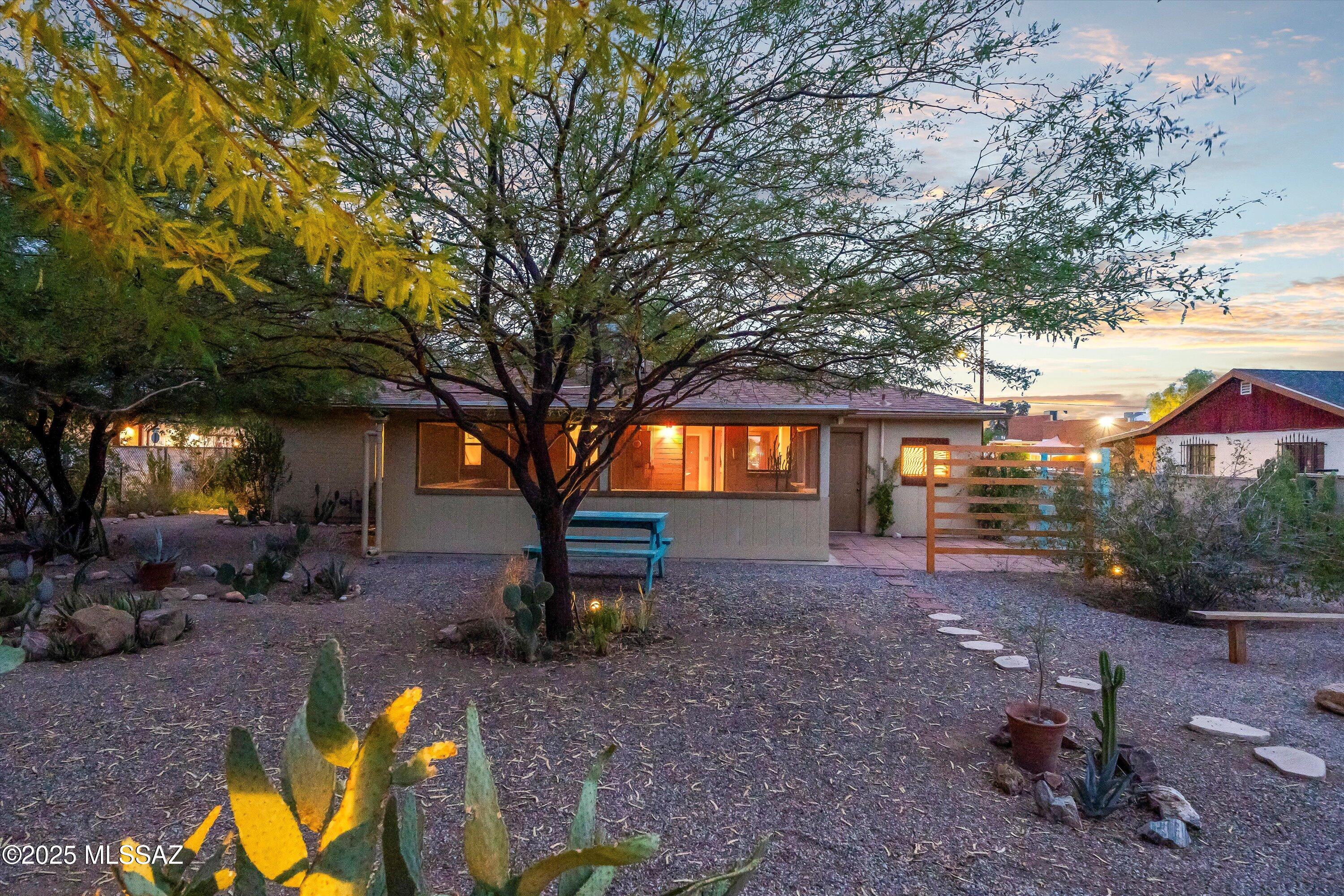 421 S Columbus Boulevard