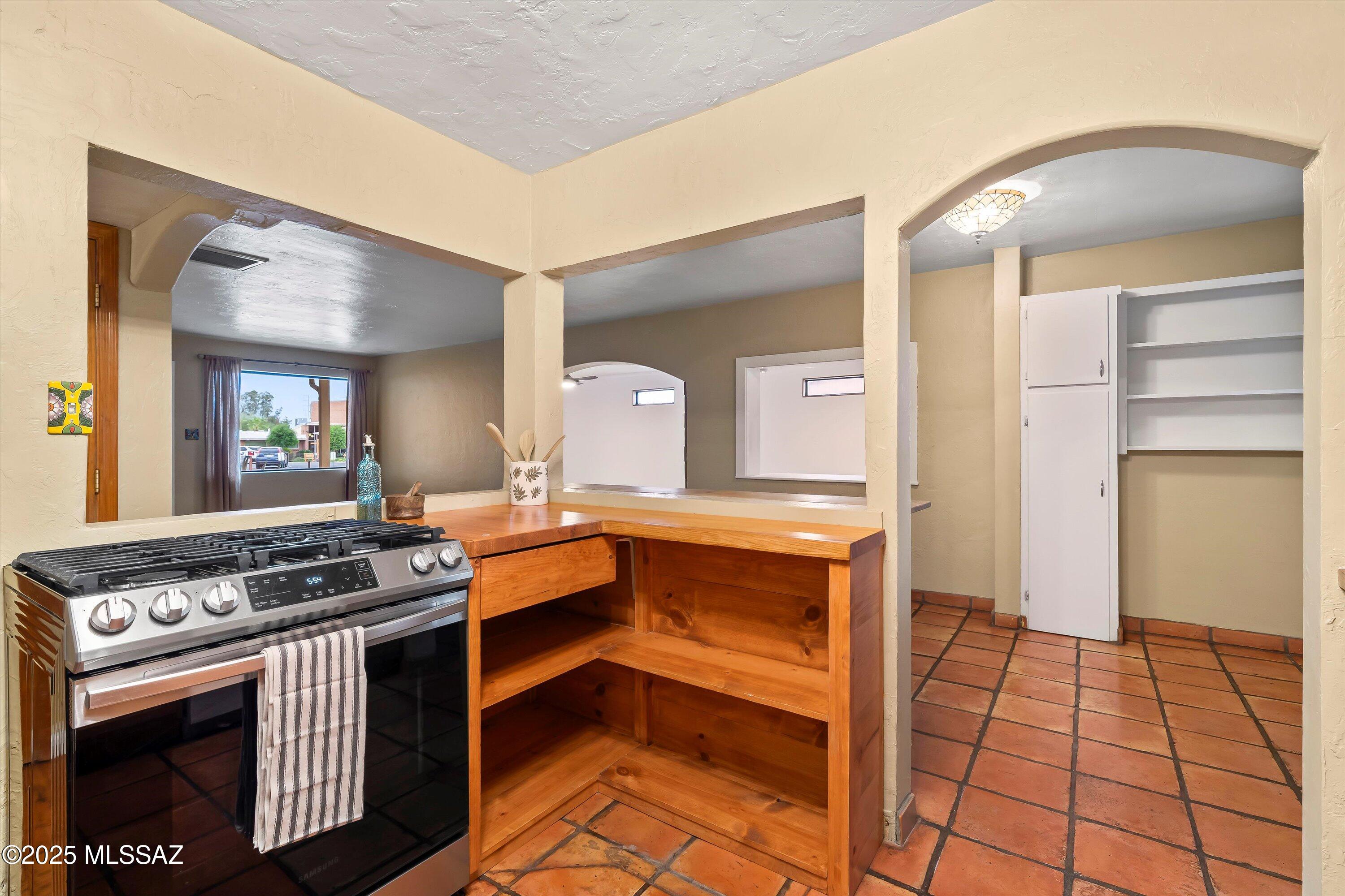 421 S Columbus Boulevard