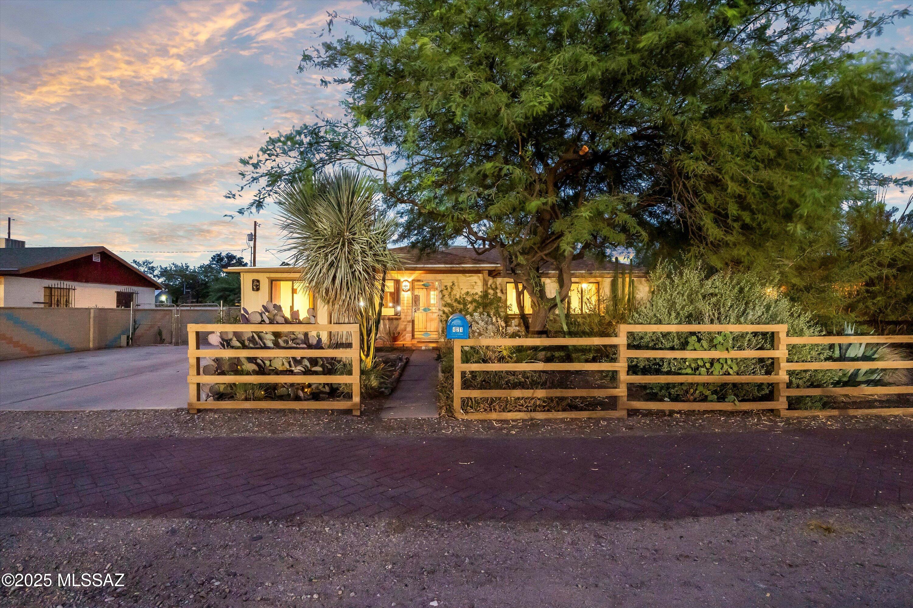 421 S Columbus Boulevard