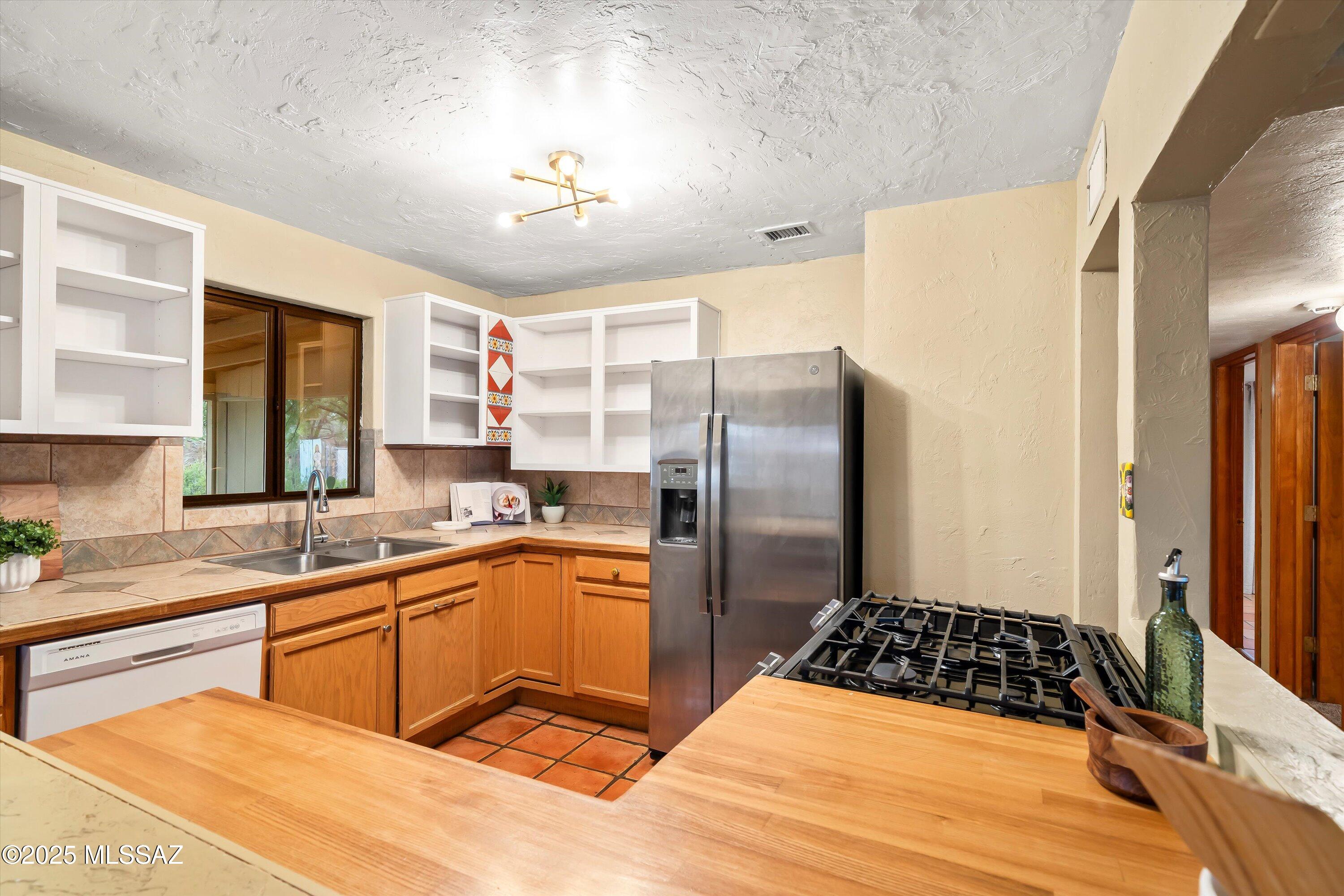 421 S Columbus Boulevard