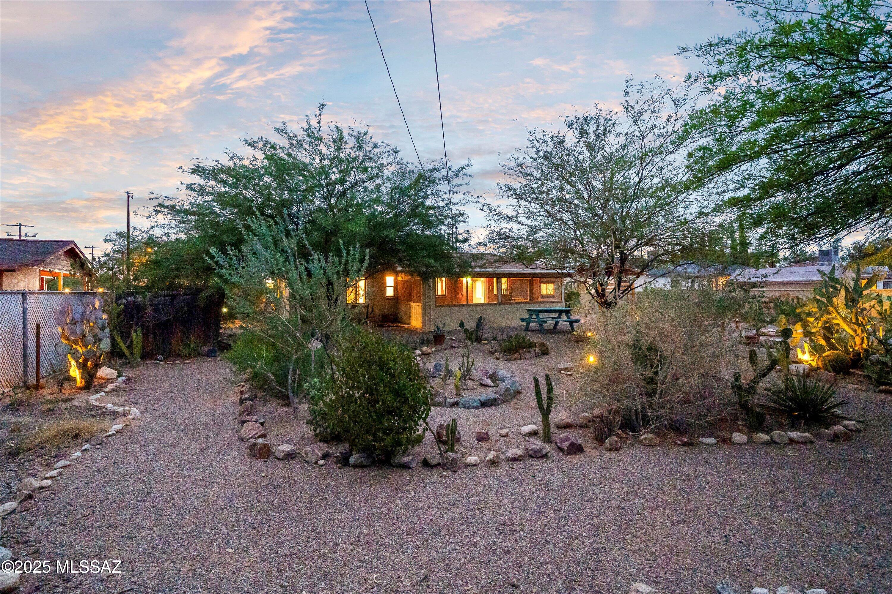 421 S Columbus Boulevard