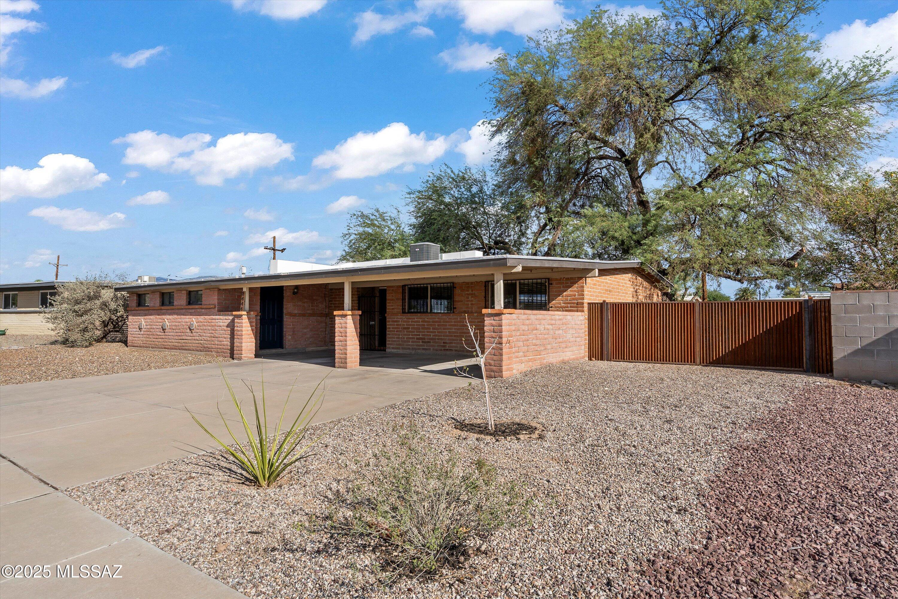 8444 E Louise Drive