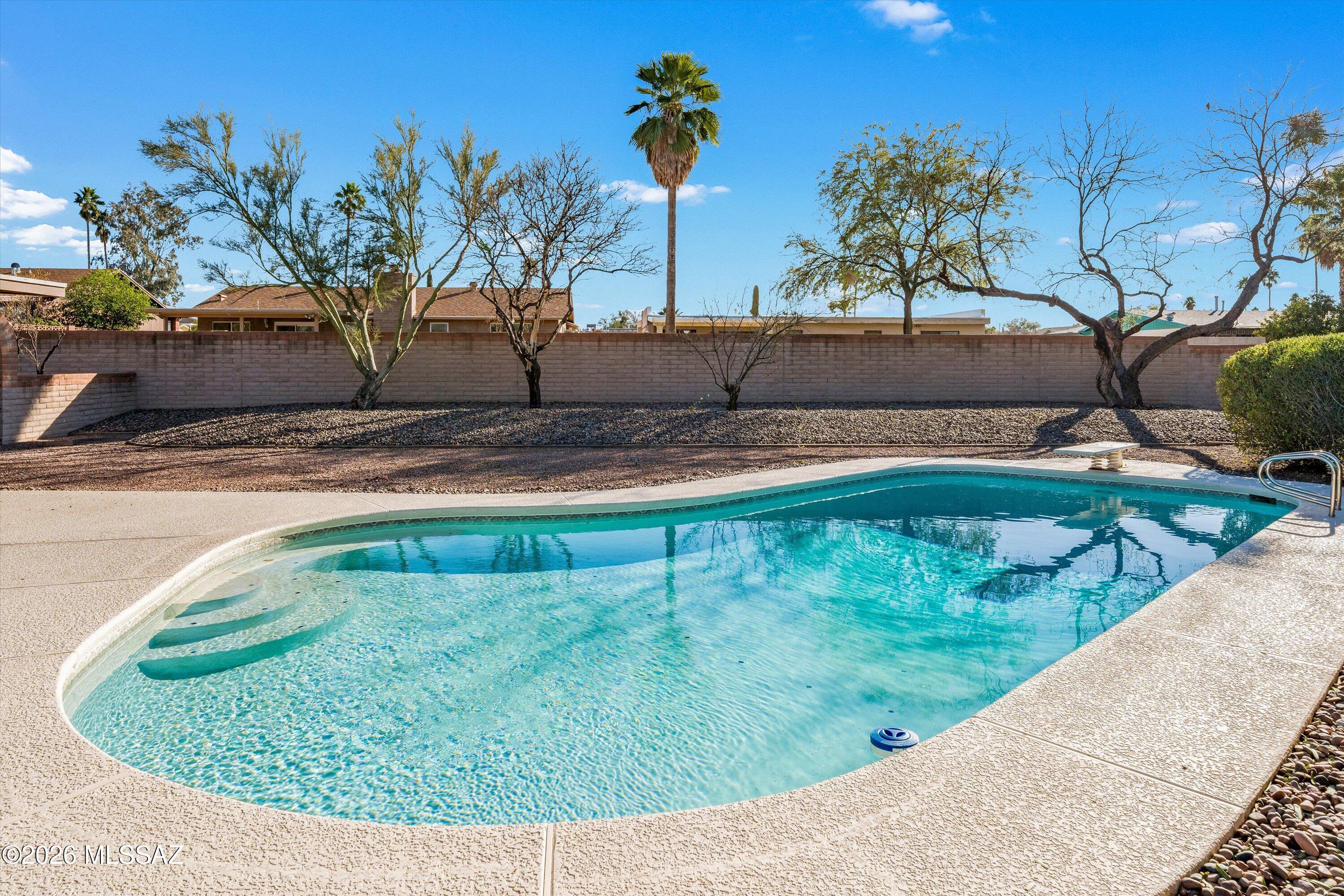 9422 E Barrudean Hills Street