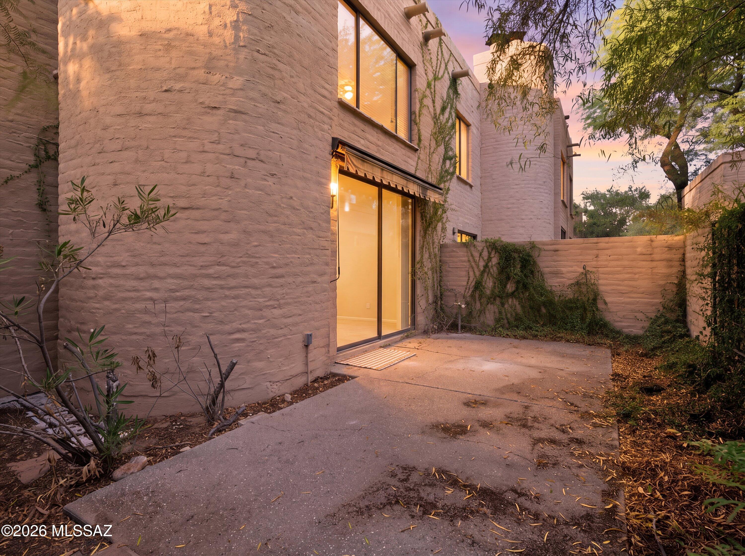 2882 E Sierra Vista Road