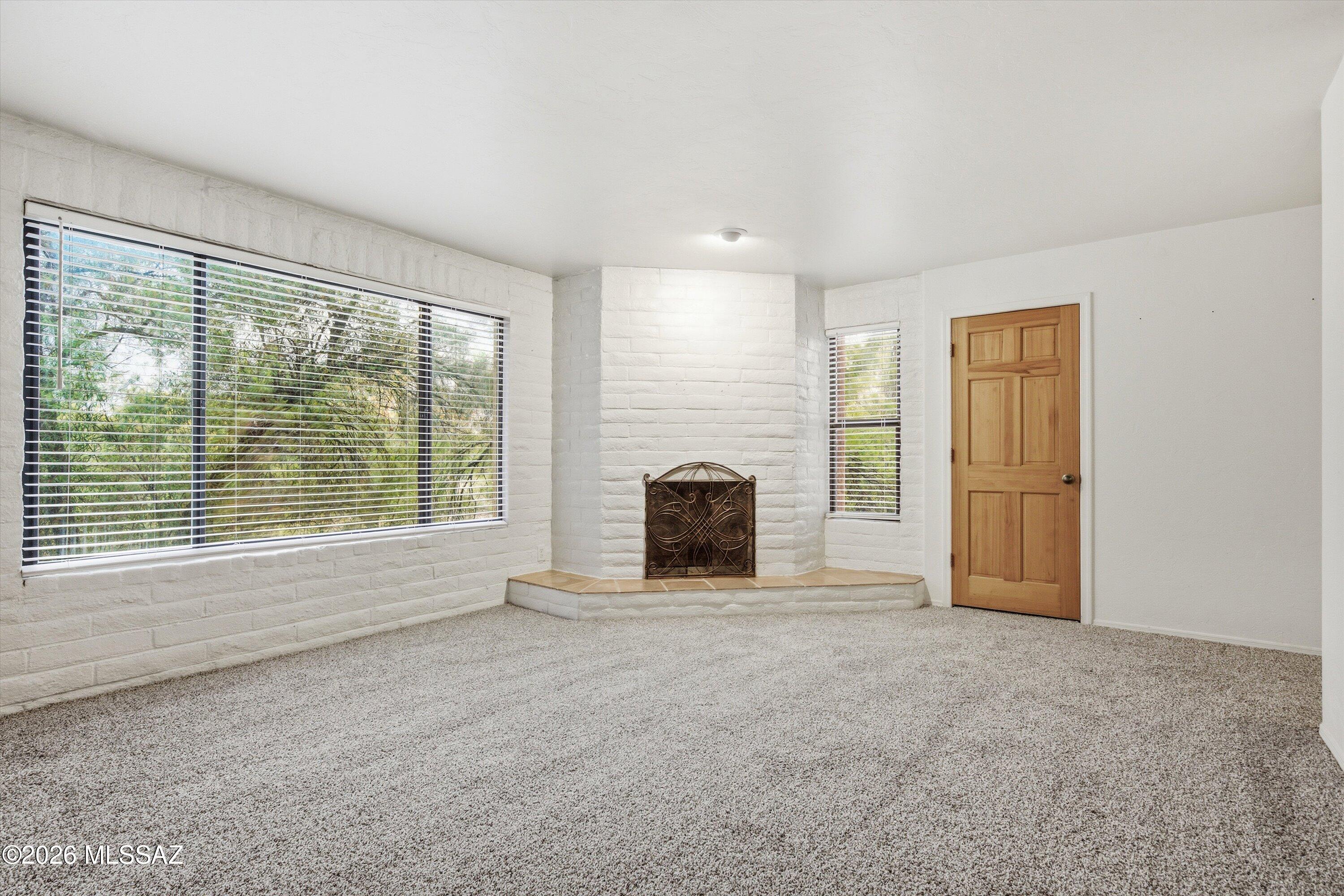 2882 E Sierra Vista Road