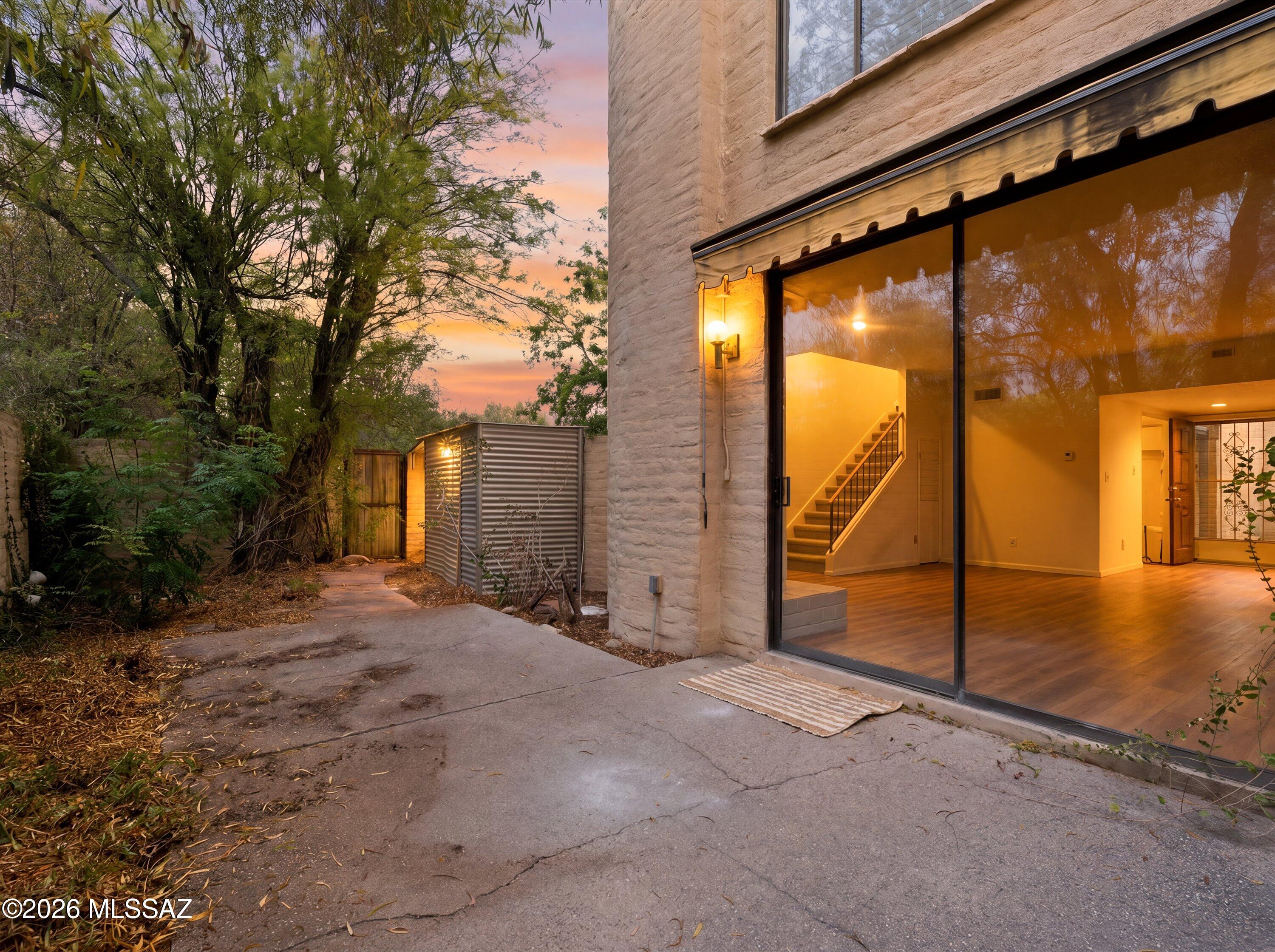 2882 E Sierra Vista Road