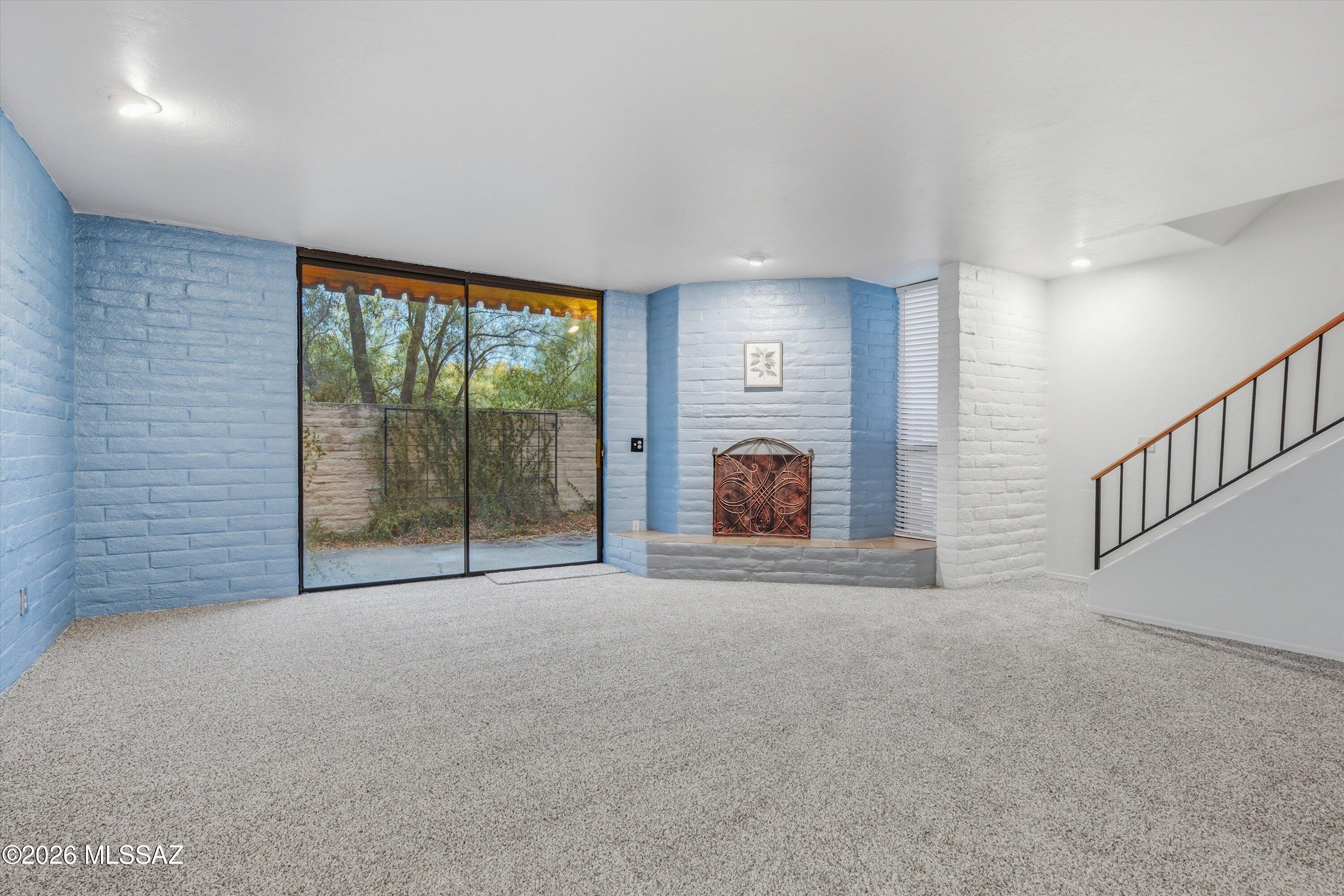 2882 E Sierra Vista Road