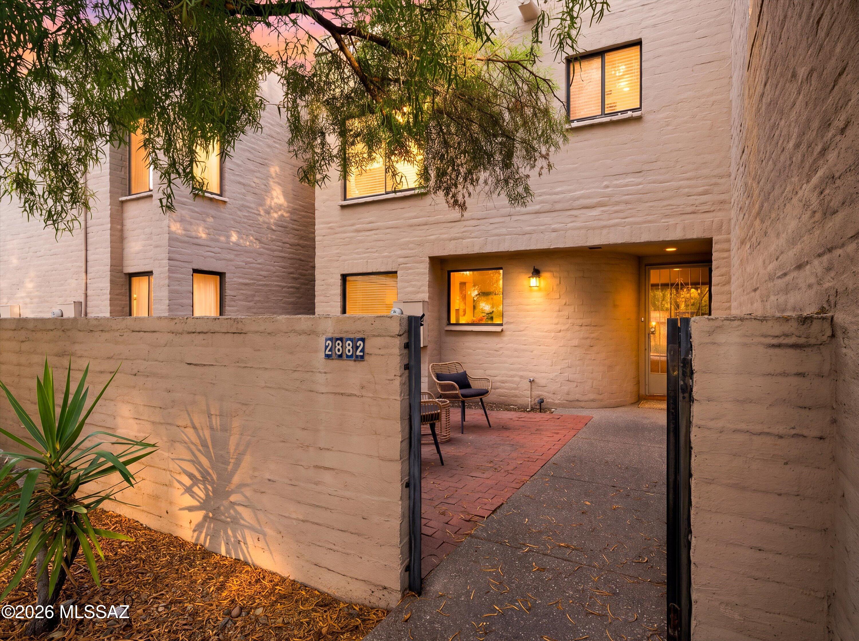 2882 E Sierra Vista Road