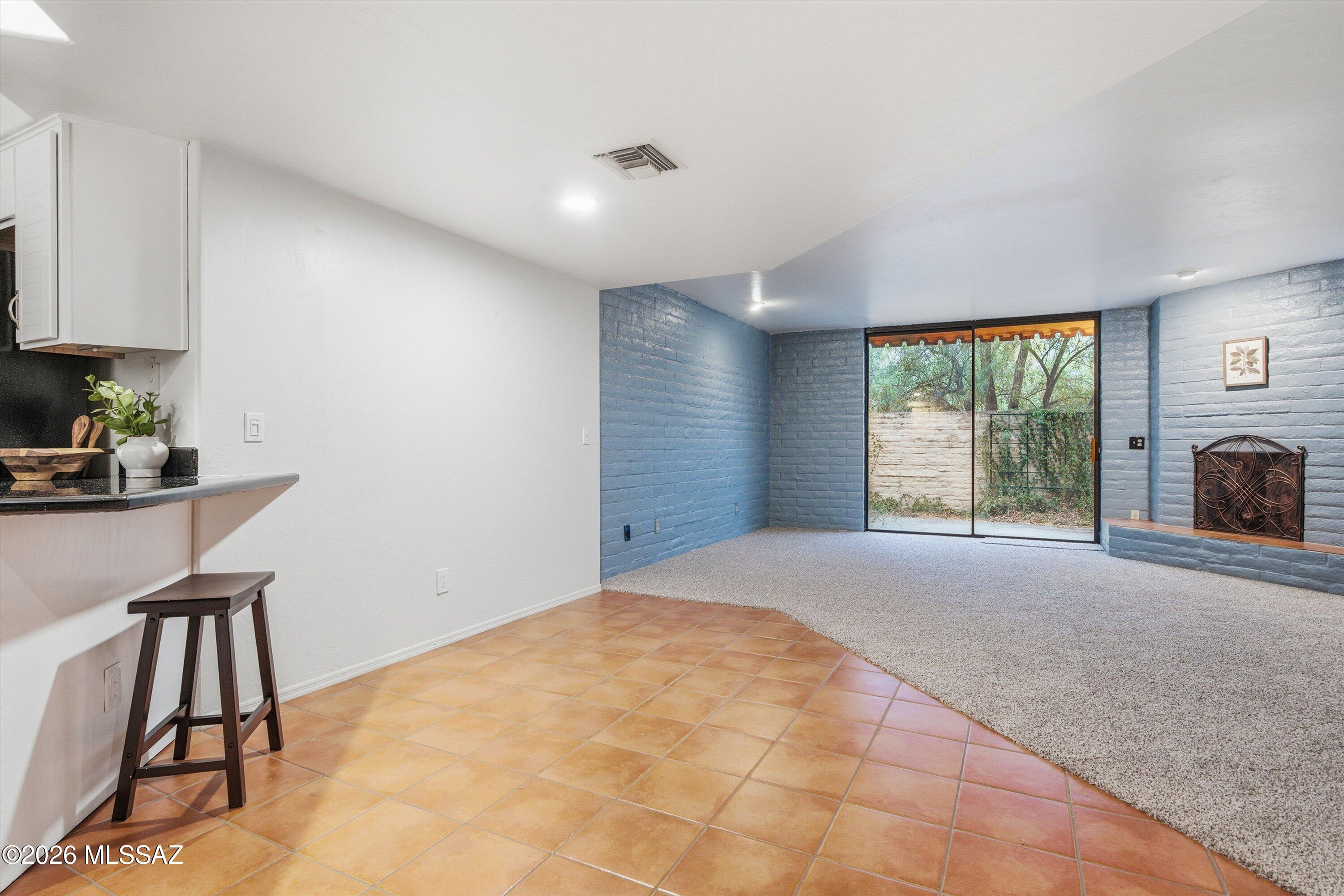 2882 E Sierra Vista Road