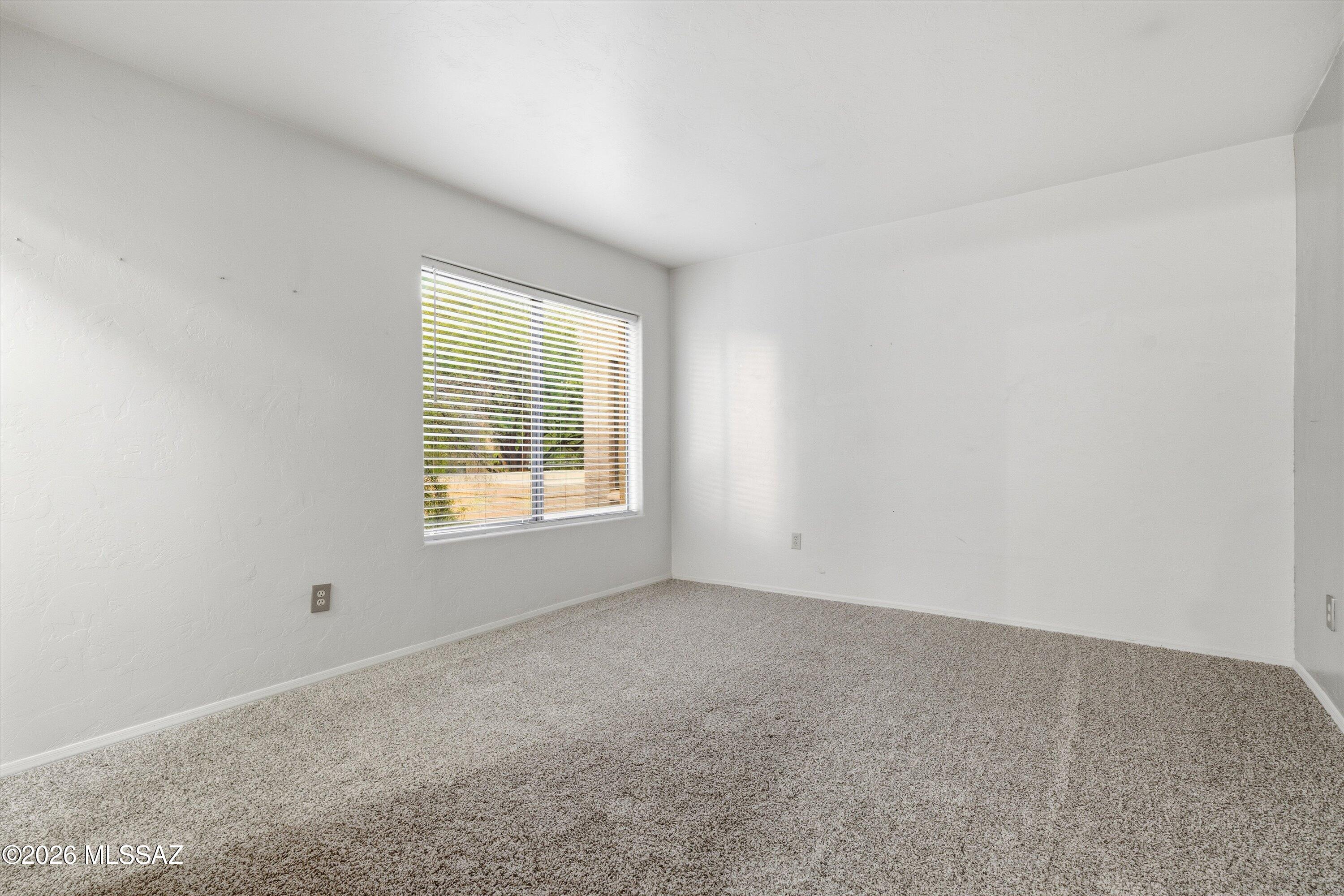 2882 E Sierra Vista Road