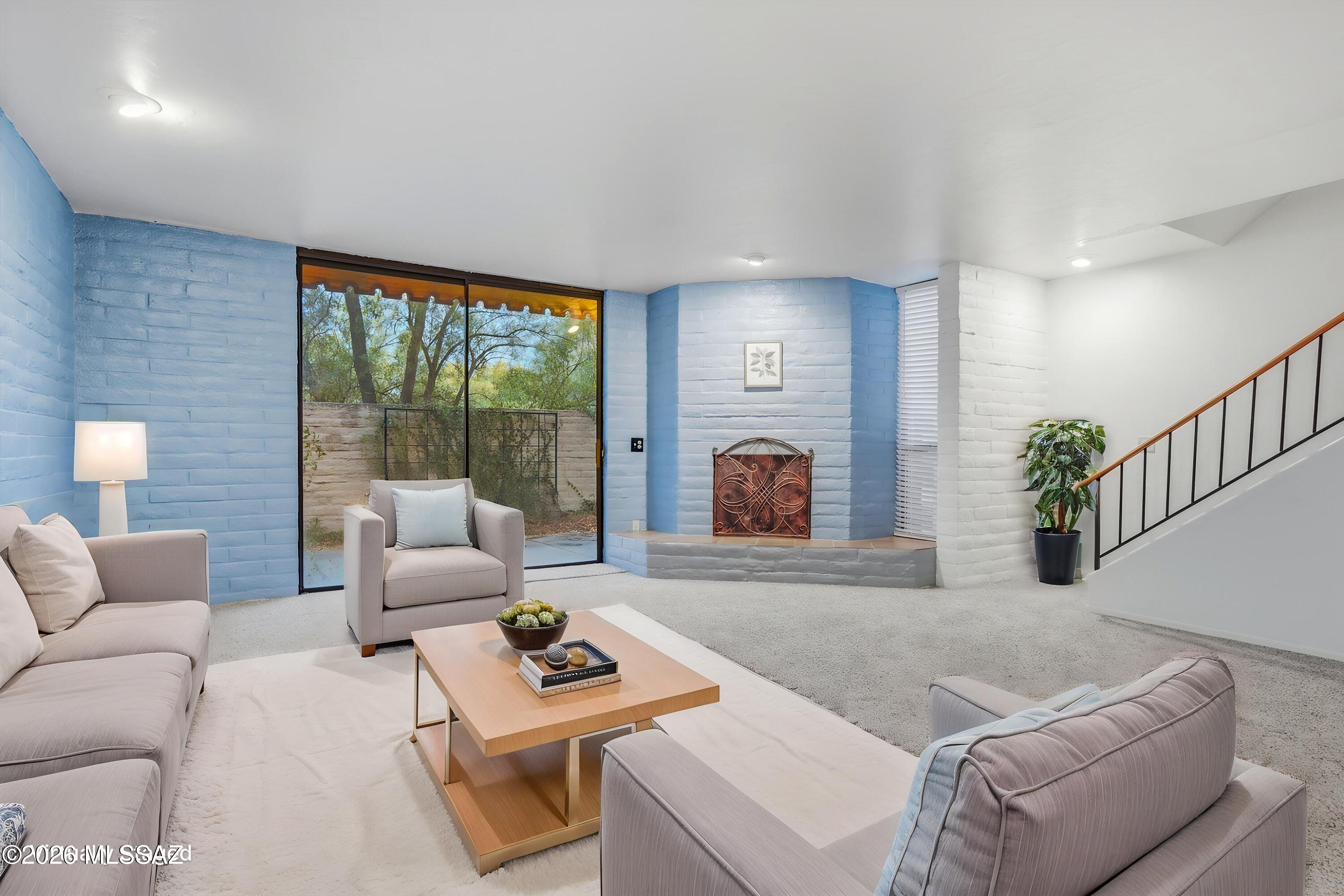 2882 E Sierra Vista Road