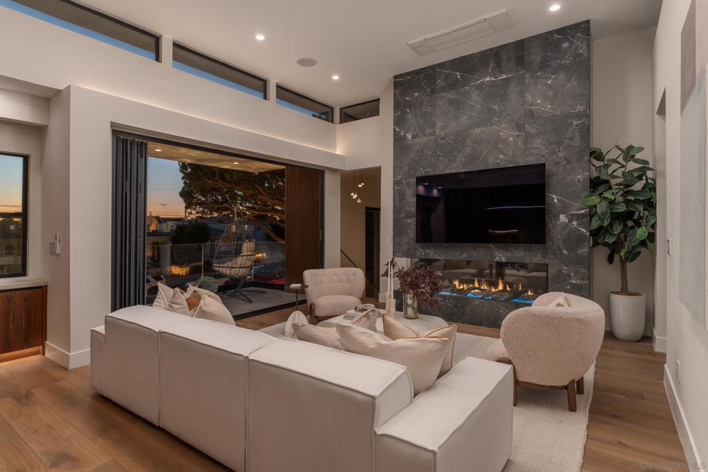 3857 Kendall Street