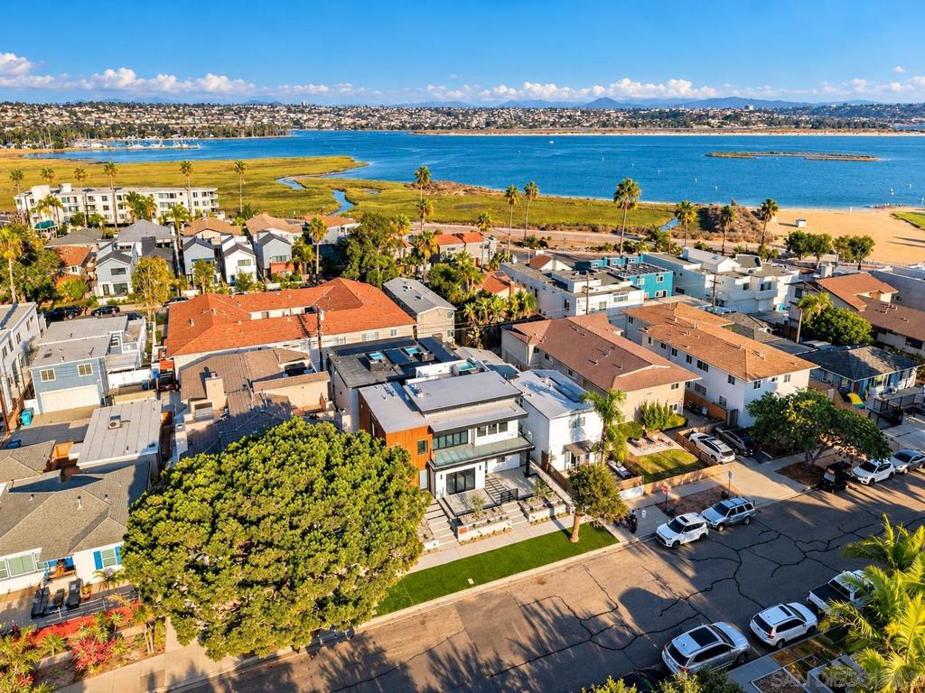 3857 Kendall Street
