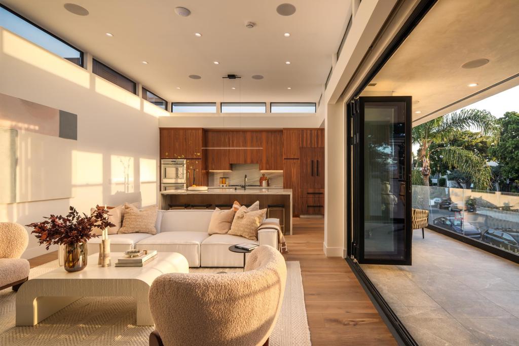 3857 Kendall Street