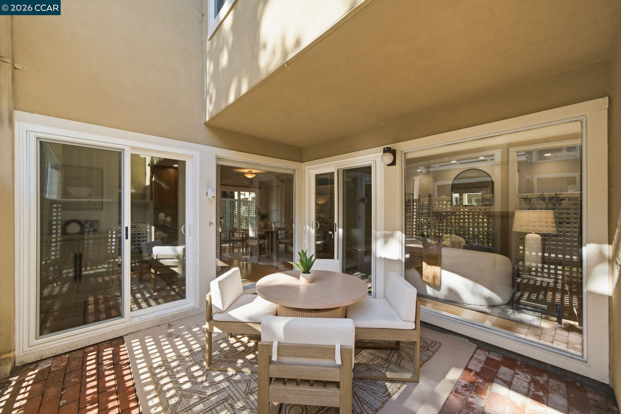 211 Kingston Way