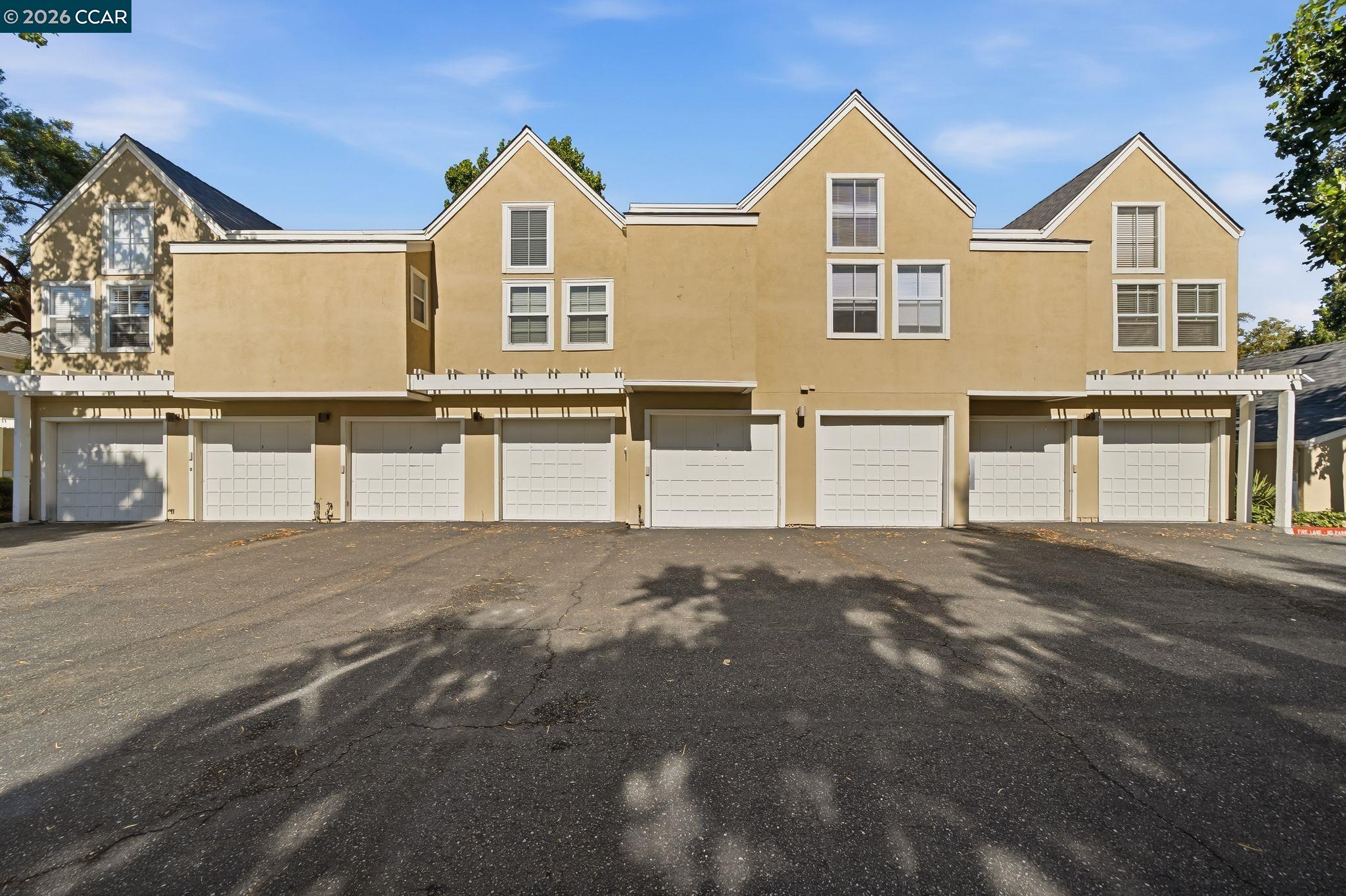 211 Kingston Way