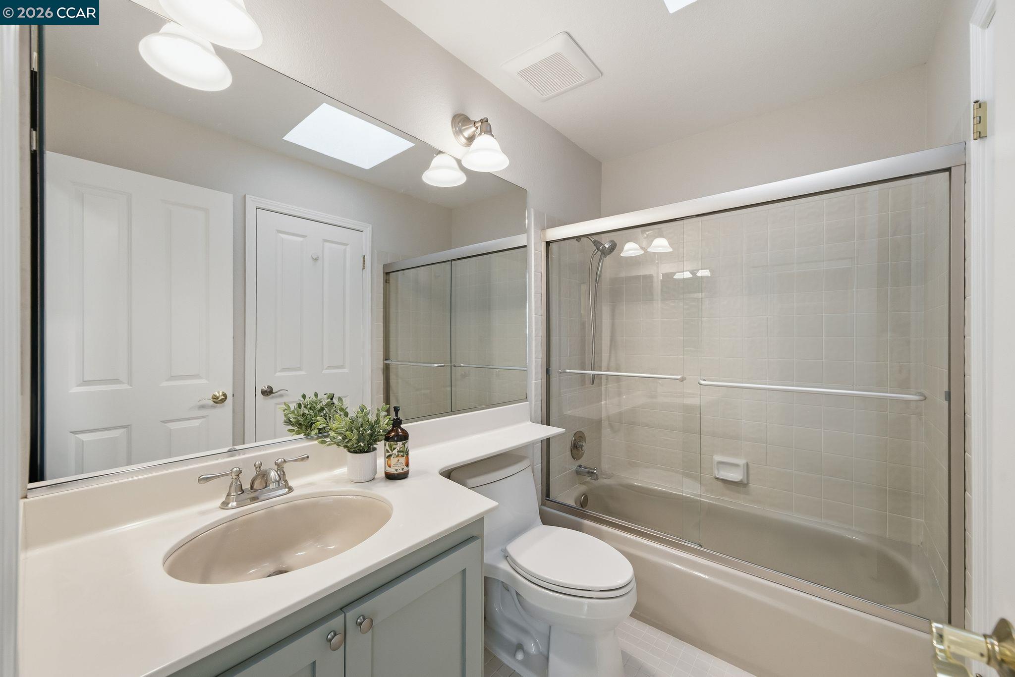211 Kingston Way