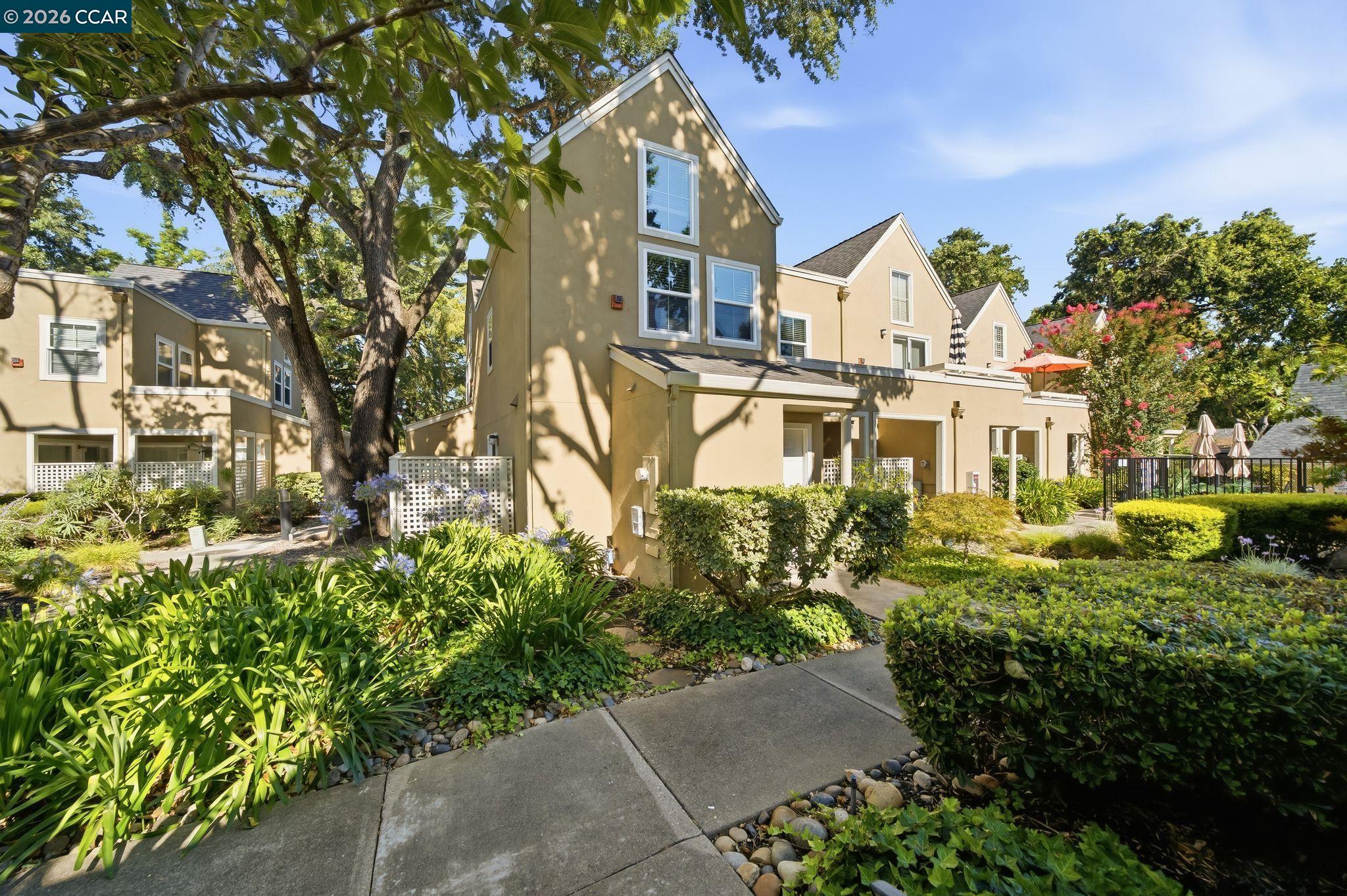 211 Kingston Way