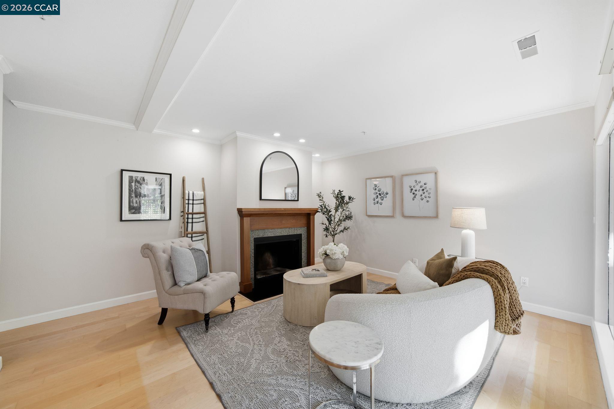 211 Kingston Way