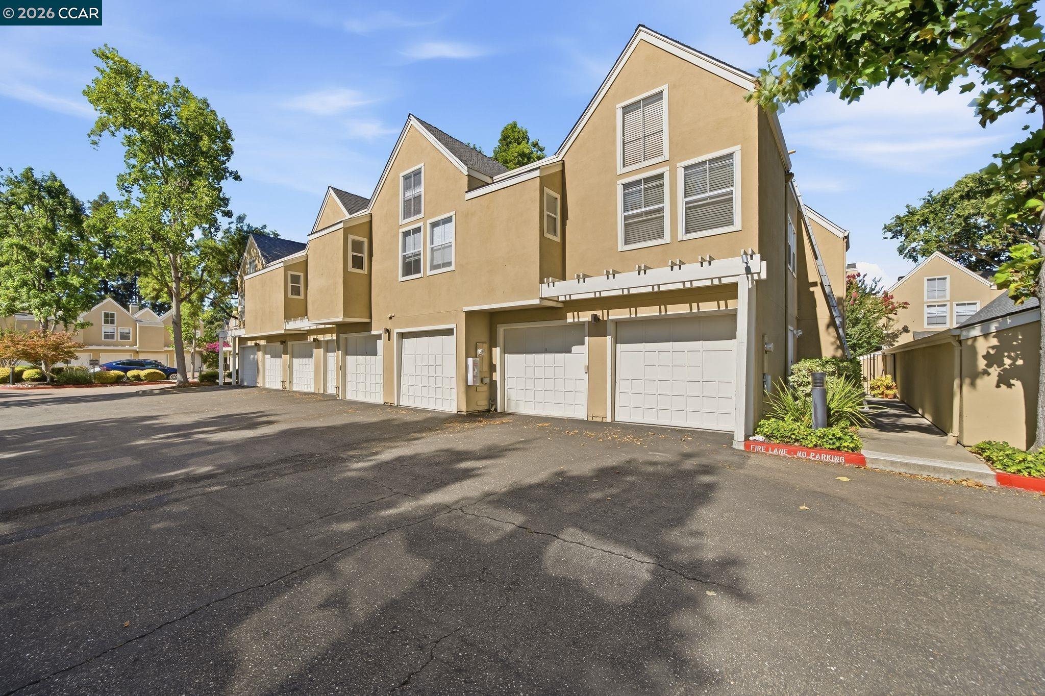 211 Kingston Way