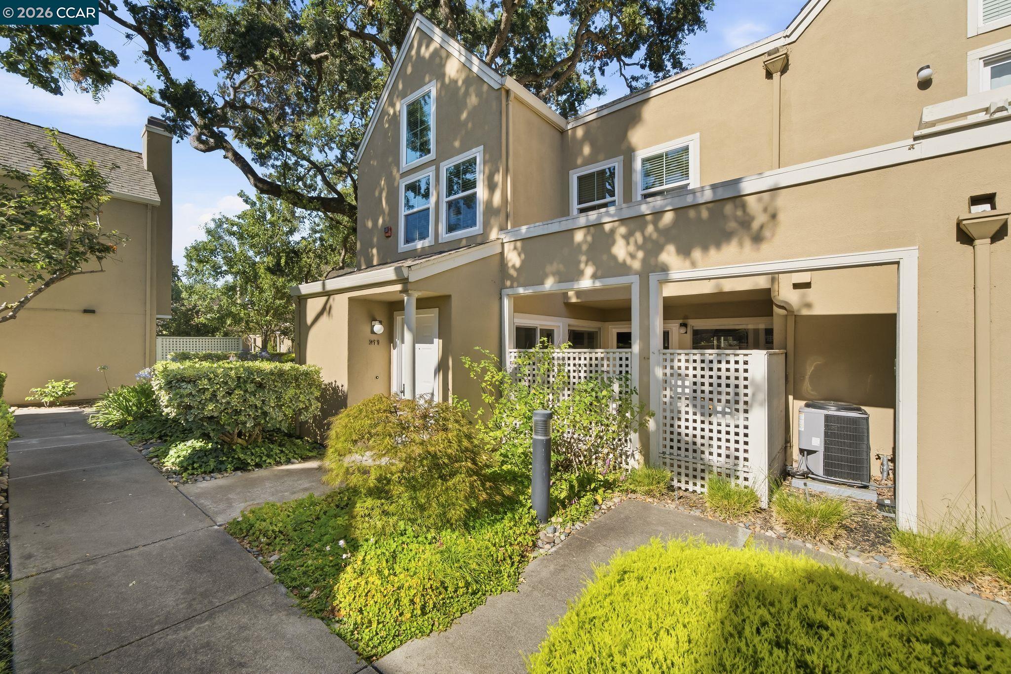 211 Kingston Way