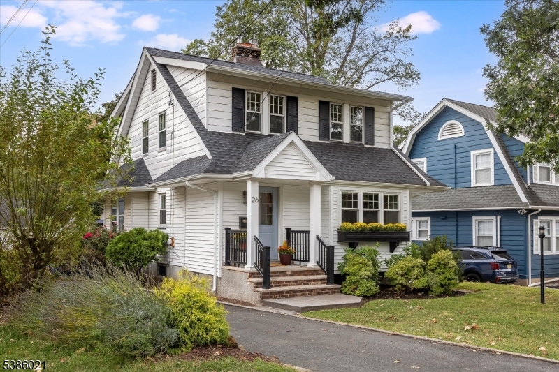 26 Ravine Ave